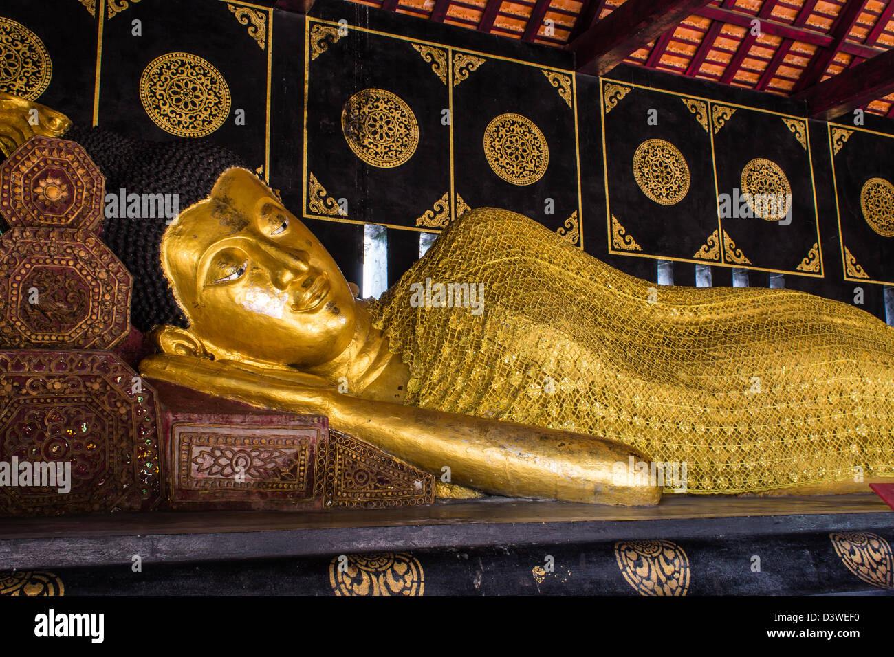 Budha Statua in Wat Chedi del polmone Foto Stock