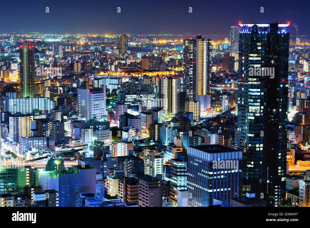 Paesaggio urbano ultramoderno di Osaka, in Giappone la seconda città del paese. Foto Stock