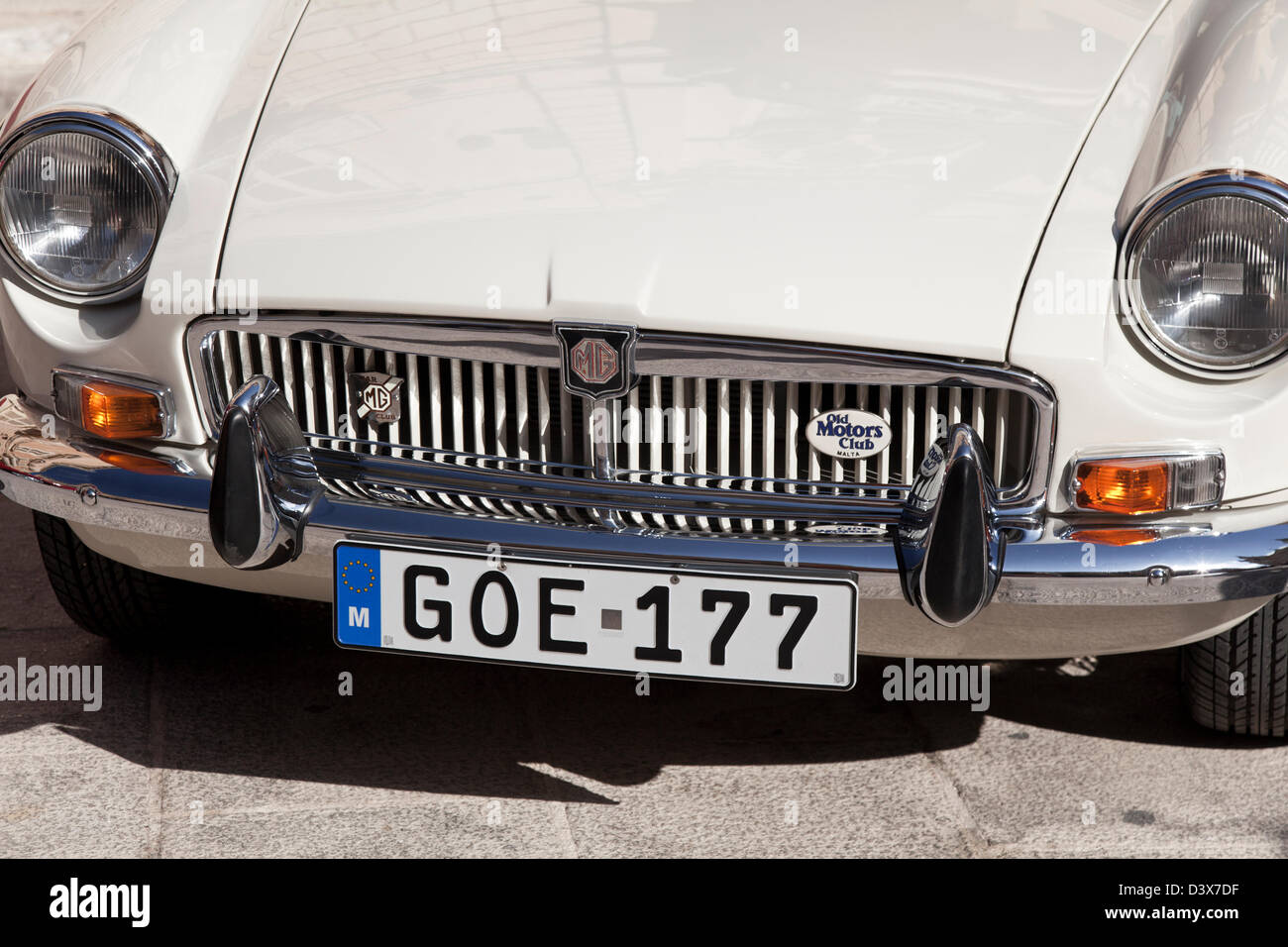 MGB GT in san Paolo Square, Mdina, Malta Foto Stock