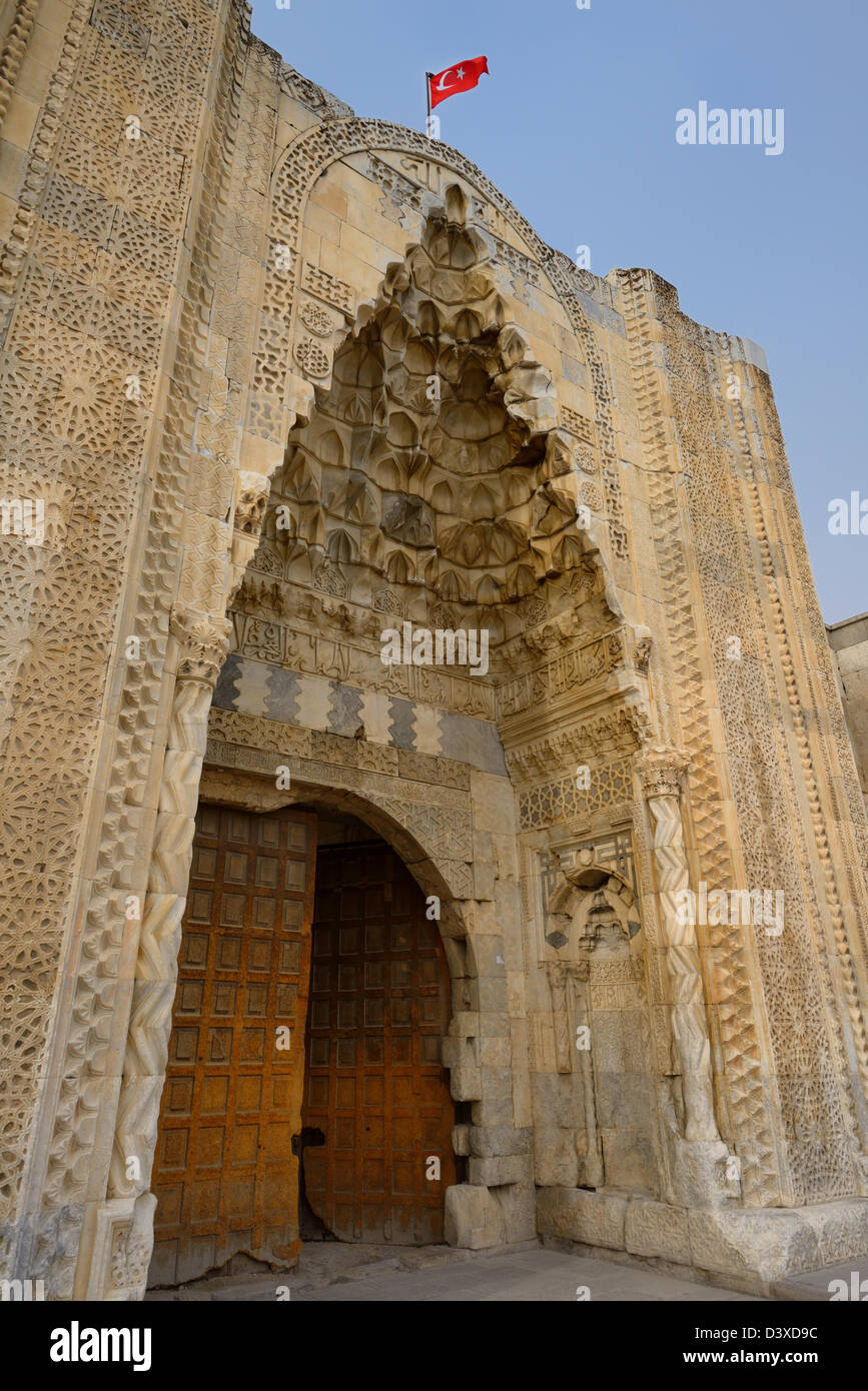 Orientale marmo ornamentali cancello di ingresso o pishtaq dell antica Caravanserai Sultanhani Aksaray Turchia Foto Stock