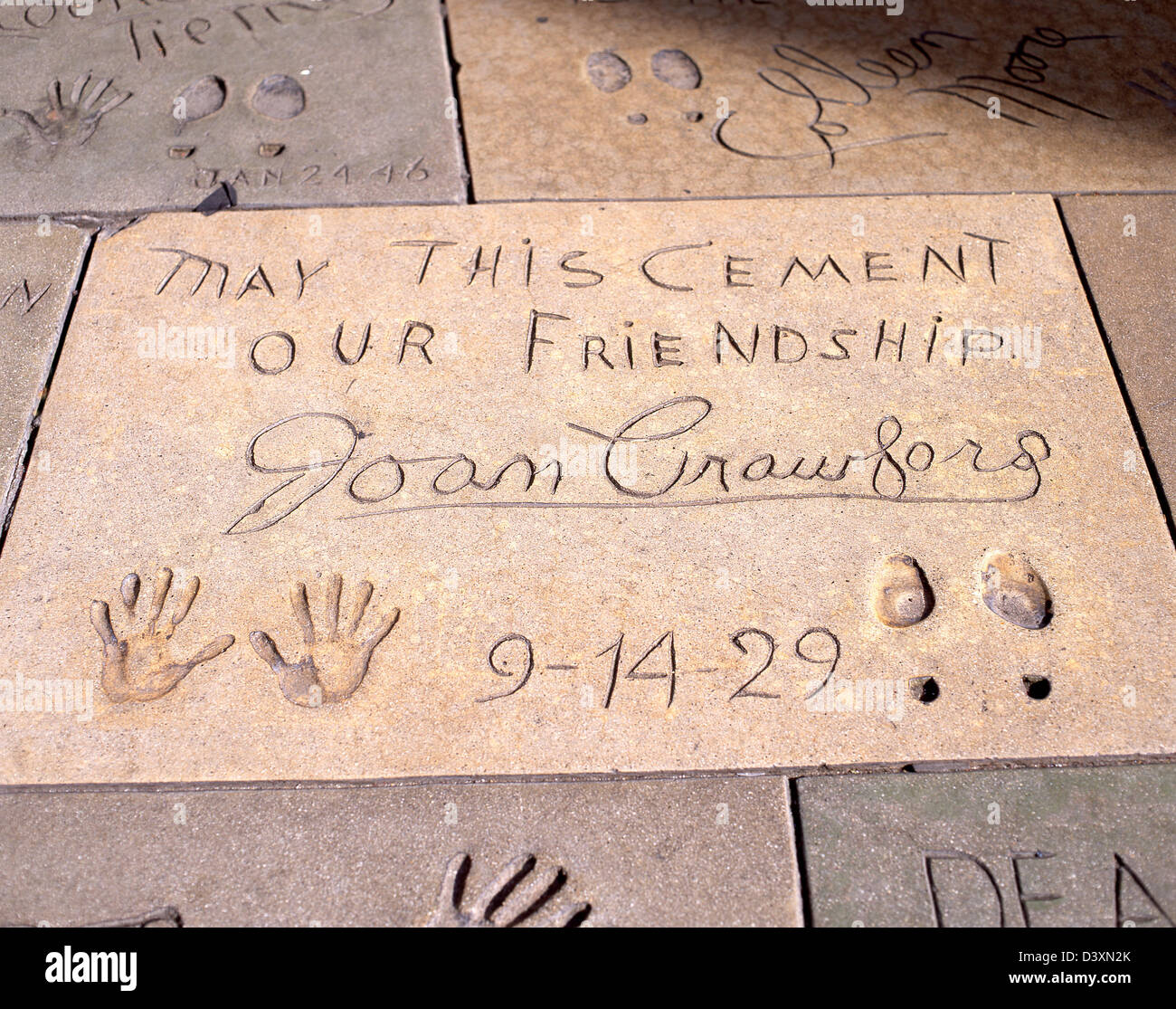 Joan Crawford pavimentazione in pietra a TCL Chinese Theatre, Hollywood, Los Angeles, California, Stati Uniti d'America Foto Stock