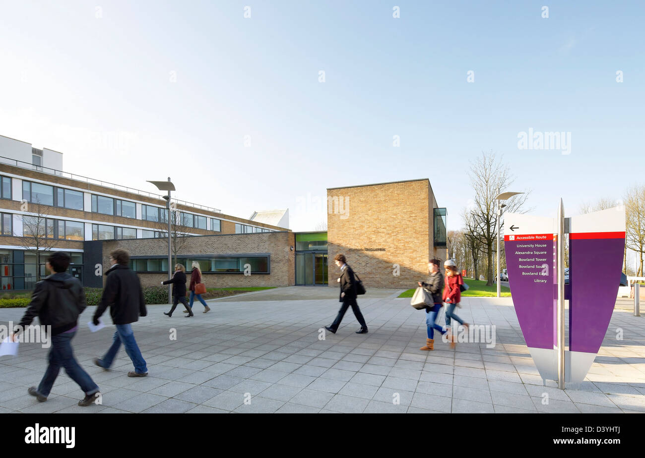 Università di Lancaster Centro Risorse Umane, Lancaster, Regno Unito. Architetto: John McAslan & Partners, 2012. Elevazione di e Foto Stock