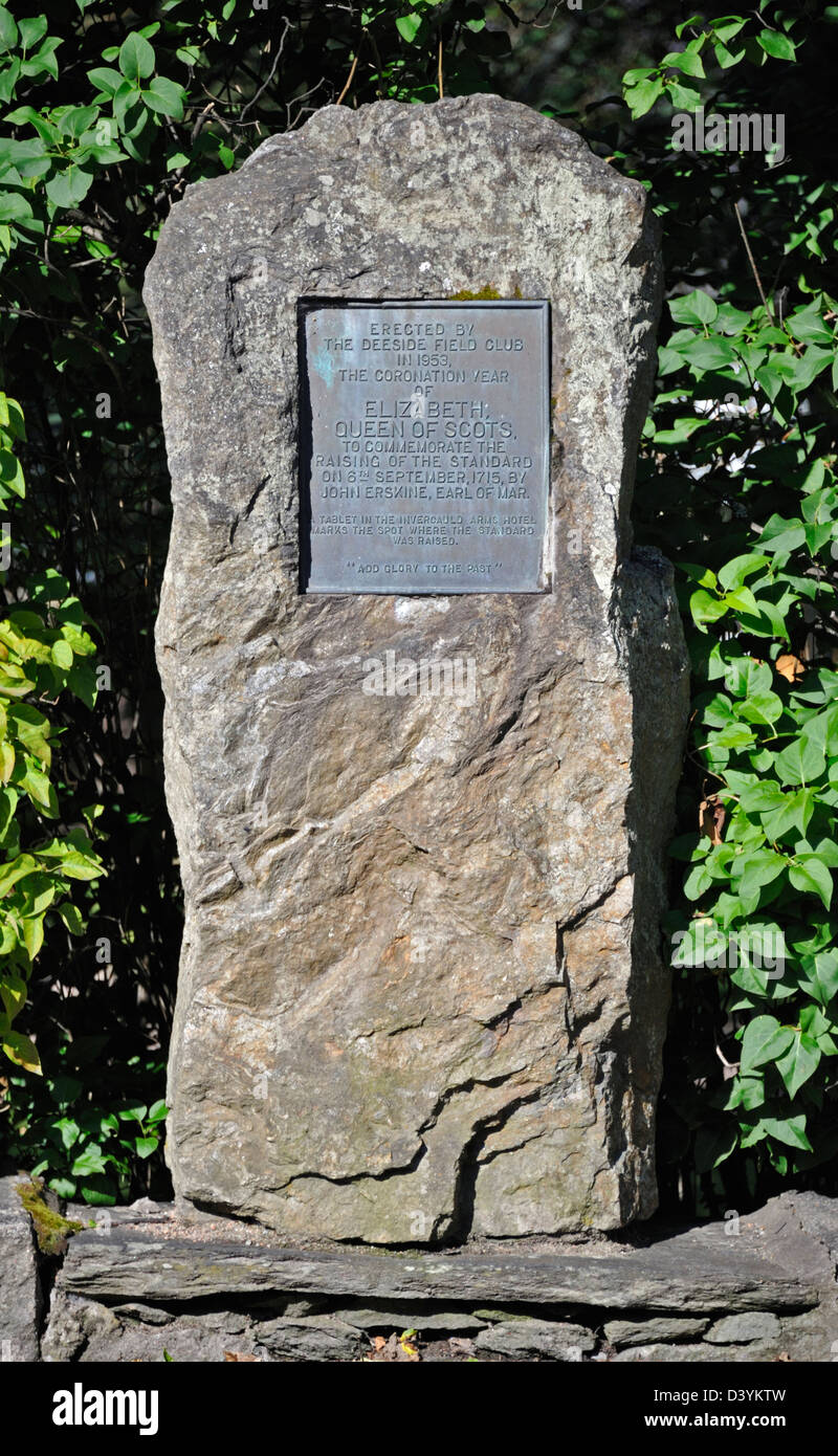Una lapide commemorativa. Invercauld Arms Hotel, Braemar, Royal Deeside, Aberdeenshire, Scotland, Regno Unito, Europa. Foto Stock