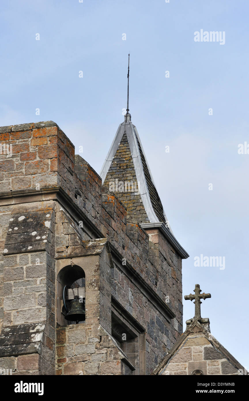 Dettaglio di bellcote. Chiesa di Santa Margherita. Braemar, Royal Deeside, Aberdeenshire, Scotland, Regno Unito, Europa. Foto Stock