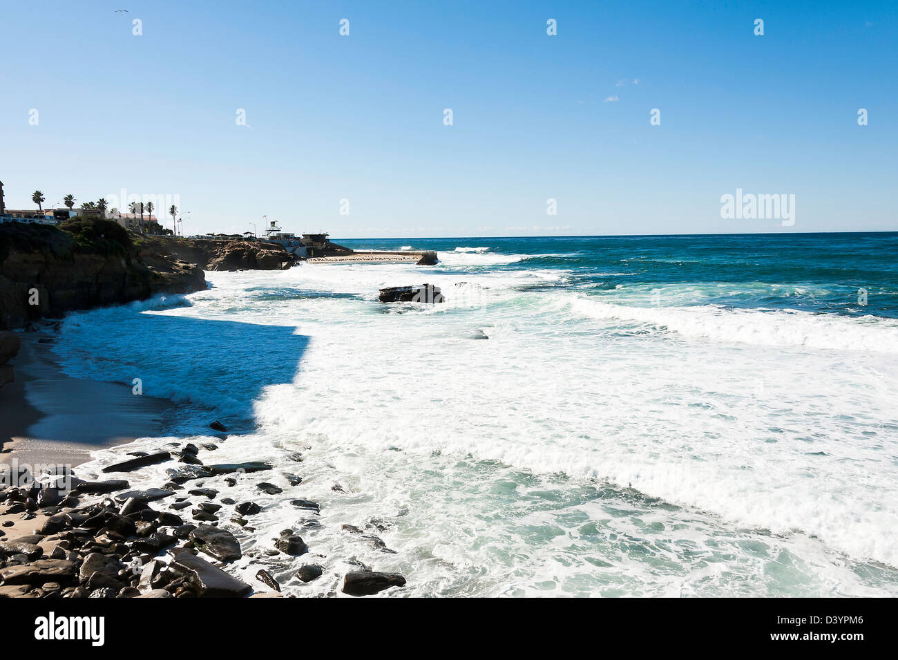 La fascia costiera sull'Oceano Pacifico e di fronte al mare a La Jolla Cove San Diego California Stati Uniti America STATI UNITI D'AMERICA Foto Stock