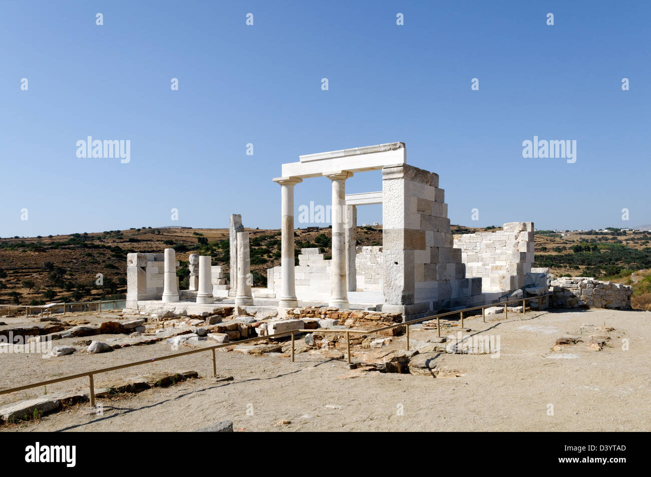 Naxos. La Grecia. Il parzialmente restaurato il VI secolo a.c. tempio di Demetra situato vicino la città di Ano Sangri sull isola di Naxos. Foto Stock