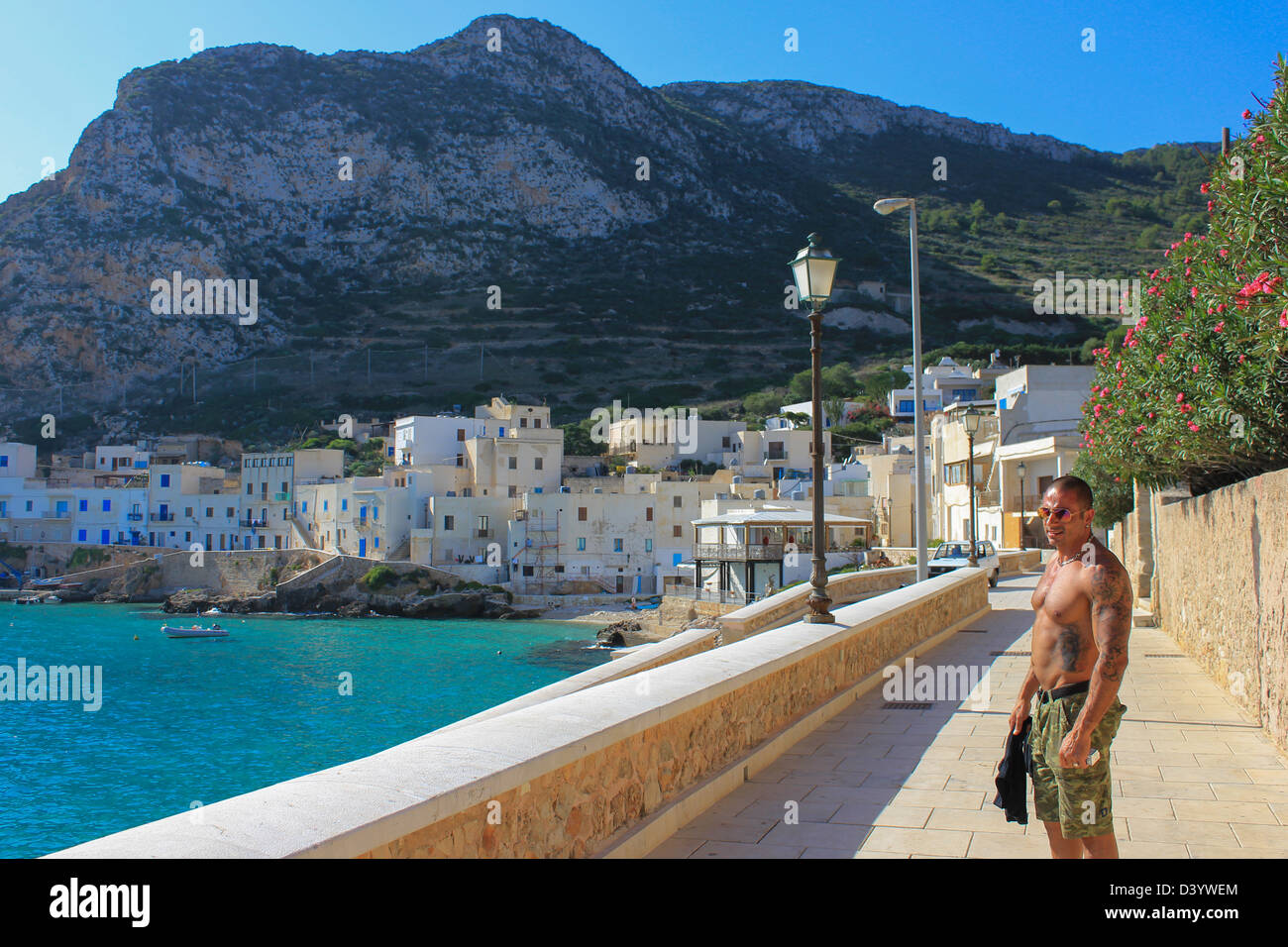 L'uomo Levanzo Sicilia mare estate Foto Stock