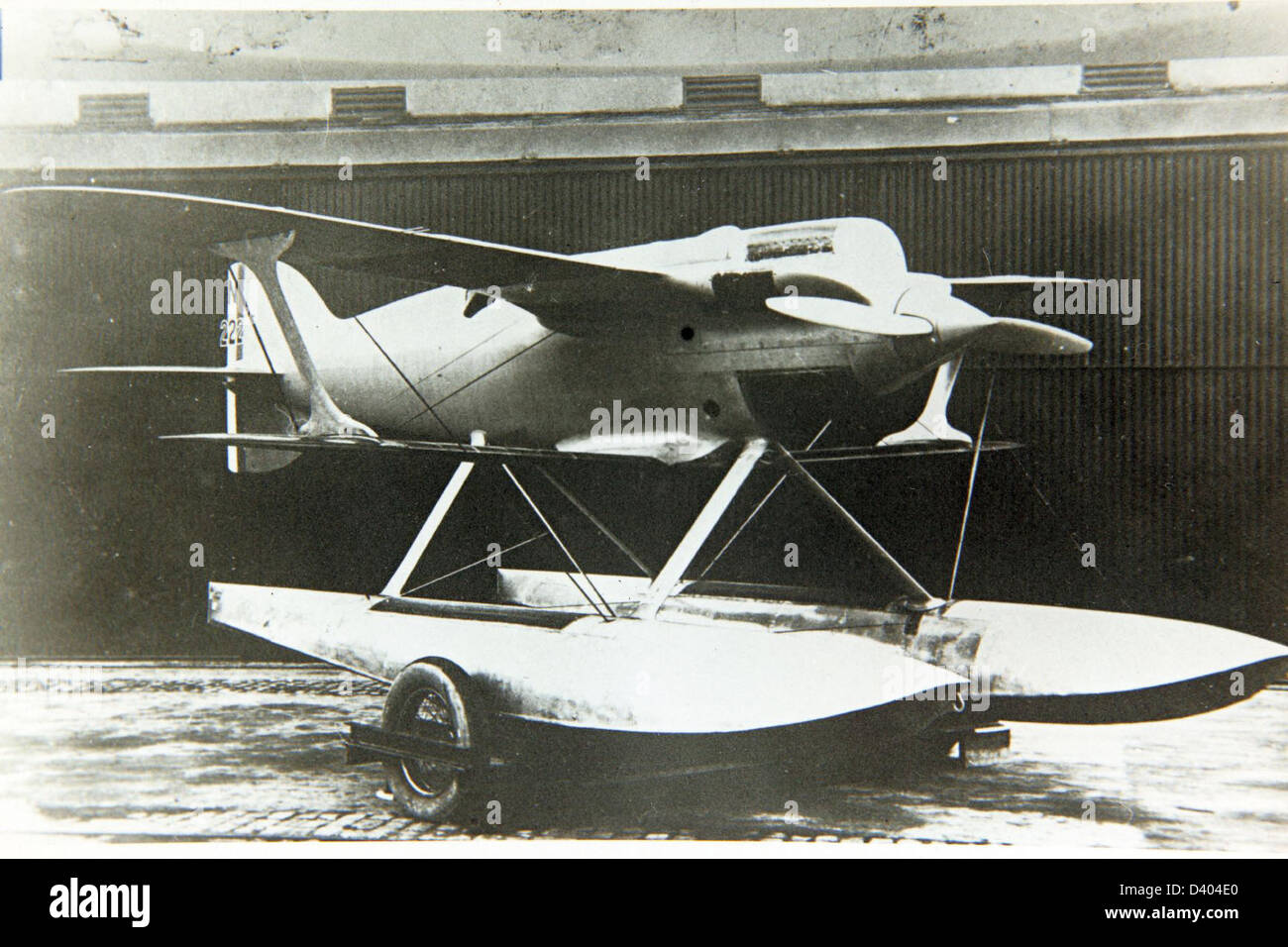 Il Gloster IV era un aereo a reazione britannico sviluppato durante i primi anni della seconda guerra mondiale. Fu progettato sia per ricognizione che per ruoli da caccia, giocando un ruolo importante nello sviluppo iniziale dell'aviazione militare britannica. Foto Stock Il Gloster IV era un aereo a reazione britannico sviluppato durante i primi anni della seconda guerra mondiale. Fu progettato sia per ricognizione che per ruoli da caccia, giocando un ruolo importante nello sviluppo iniziale dell'aviazione militare britannica. Foto Stock