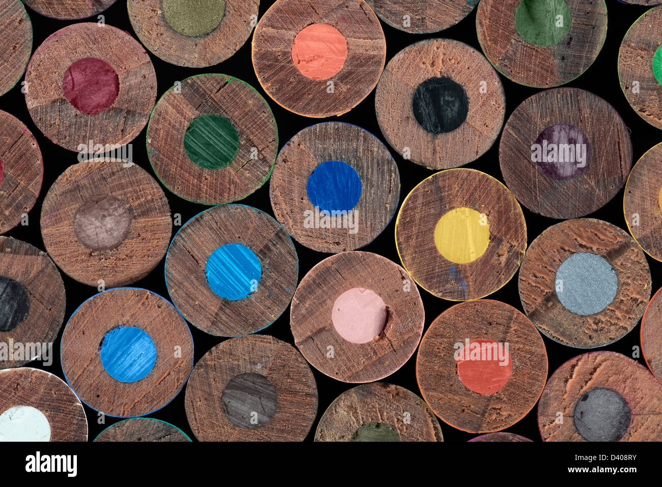 Diversi matita accanto ad uno un altro formando uno sfondo a trama. Foto Stock