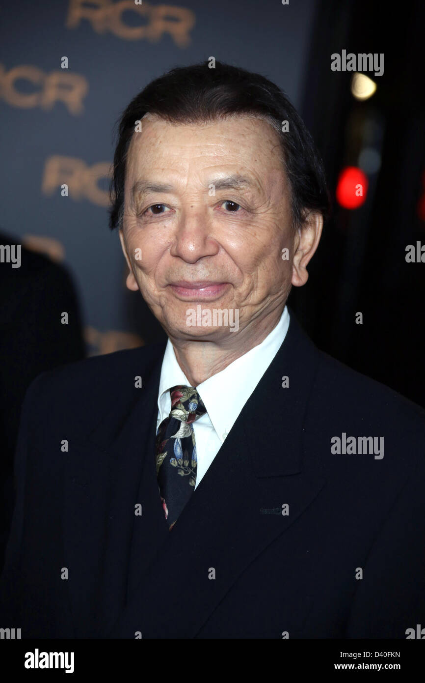 Los Angeles, California, USA. Il 27 febbraio 2013. L'attore James Hong assiste la premiere del film 'Il Fantasma' a TLC Chinese Theatre di Hollywood e Los Angeles, Stati Uniti d'America, il 27 febbraio 2013. Foto: Hubert Boesl/dpa/Alamy Live News Foto Stock