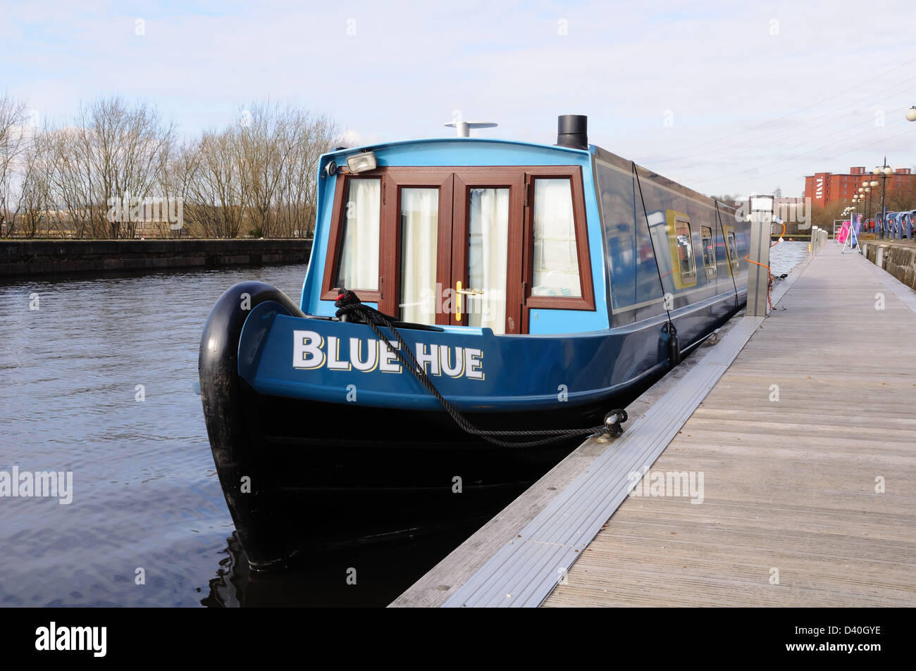 Una barca ormeggiata sul canale di Forth e Clyde vicino al centro di Glasgow, Scotland, Regno Unito. Foto Stock