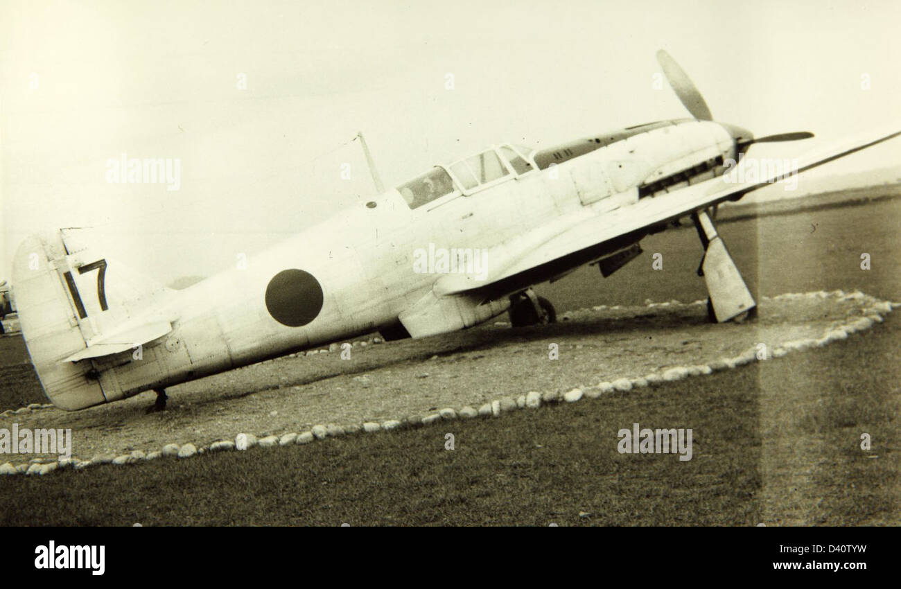Il Kawasaki Ki-61 Hien era un aereo da combattimento dell'esercito giapponese utilizzato durante la seconda guerra mondiale, notevole per il suo design distintivo e il potente motore. Fu uno dei combattenti di maggior successo del Giappone nel conflitto. Foto Stock Il Kawasaki Ki-61 Hien era un aereo da combattimento dell'esercito giapponese utilizzato durante la seconda guerra mondiale, notevole per il suo design distintivo e il potente motore. Fu uno dei combattenti di maggior successo del Giappone nel conflitto. Foto Stock