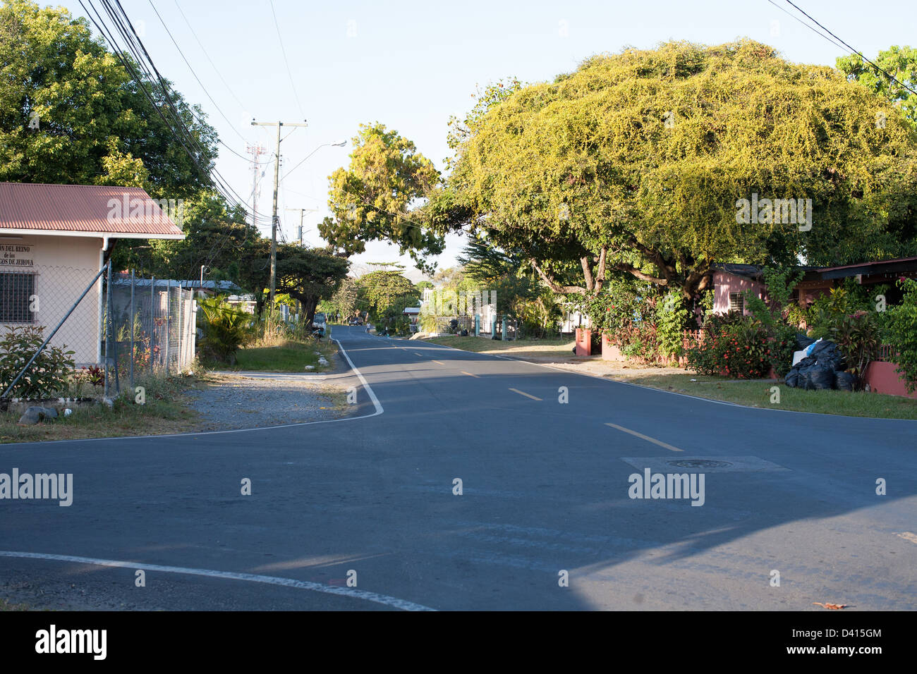 Strada residenziale in Penonome, Panama. Foto Stock