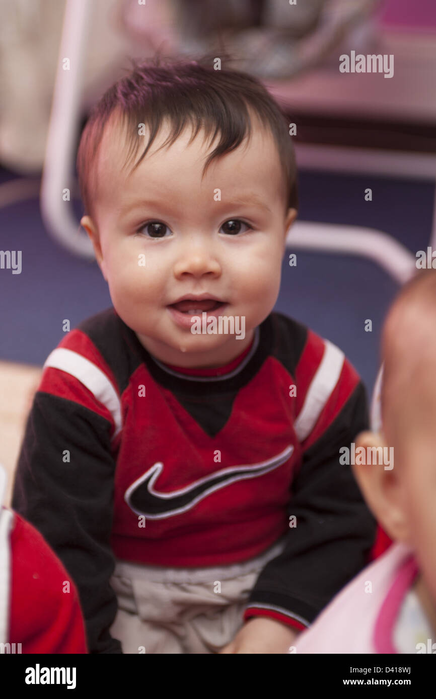 Smart i ragazzi sono per noi un ambiente multiculturale la scuola materna e early learning center di Brooklyn, New York. Foto Stock