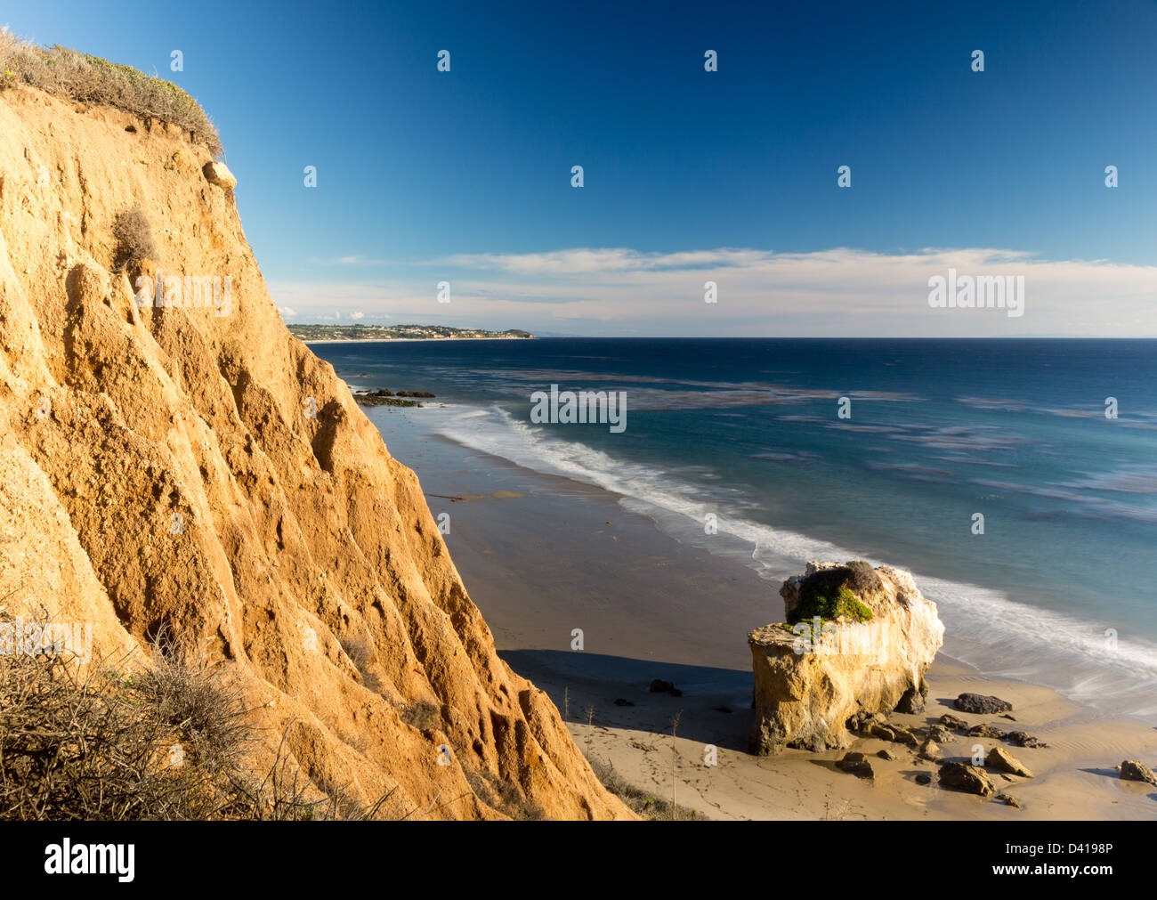 Formazione di roccia da oceano su El Matador stato Malibu Beach in California Foto Stock