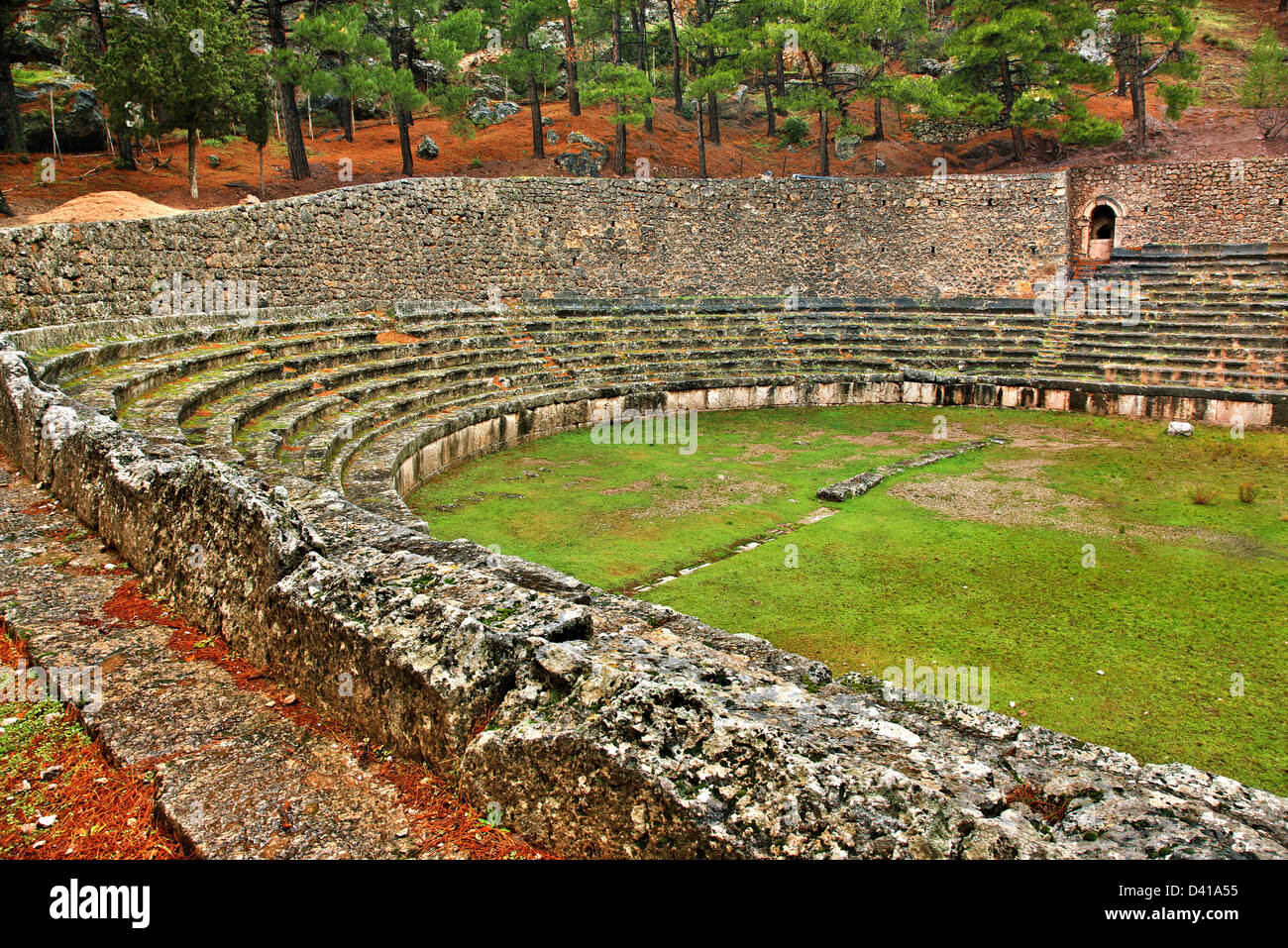 Stadio di antica Delphi, "l'ombelico' e più importante Oracle del mondo antico, FOCHIDA, GRECIA CENTRALE. Foto Stock