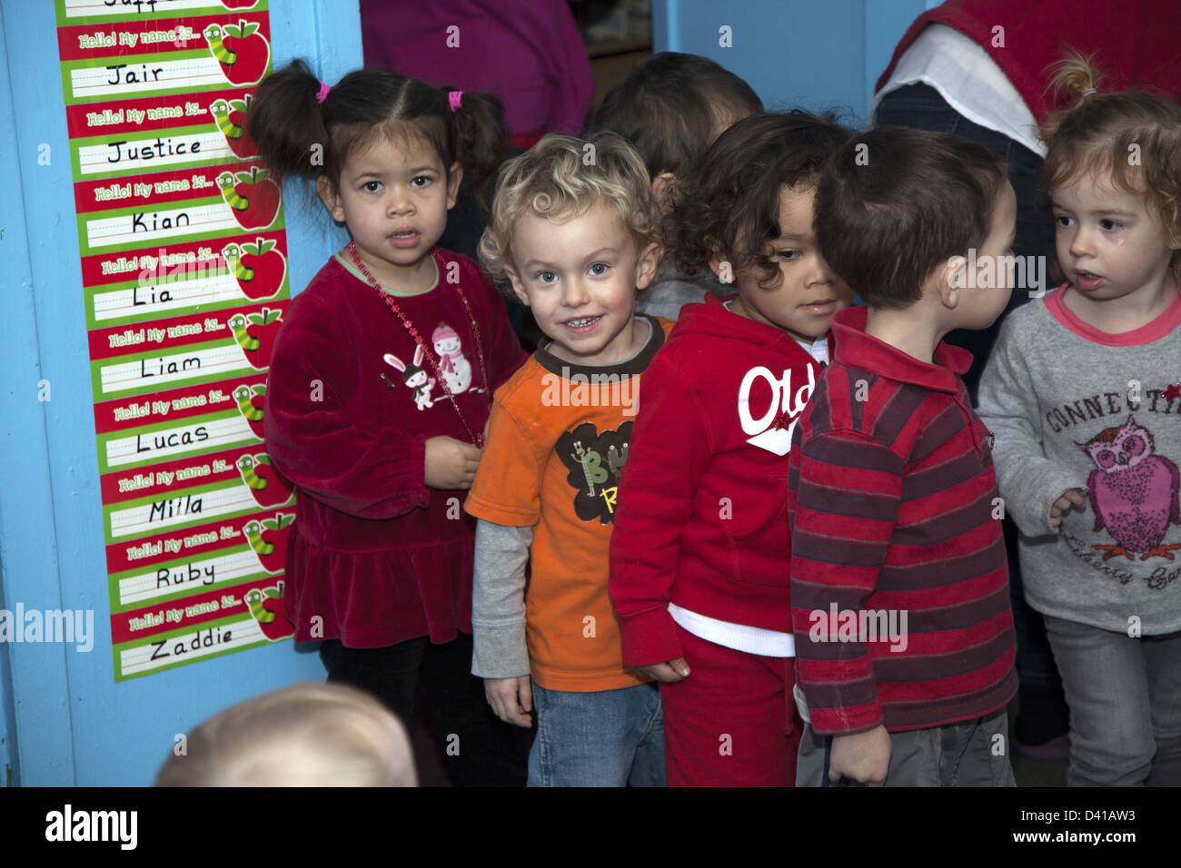 Smart i ragazzi sono per noi un ambiente multiculturale la scuola materna e early learning center di Brooklyn, New York. Foto Stock