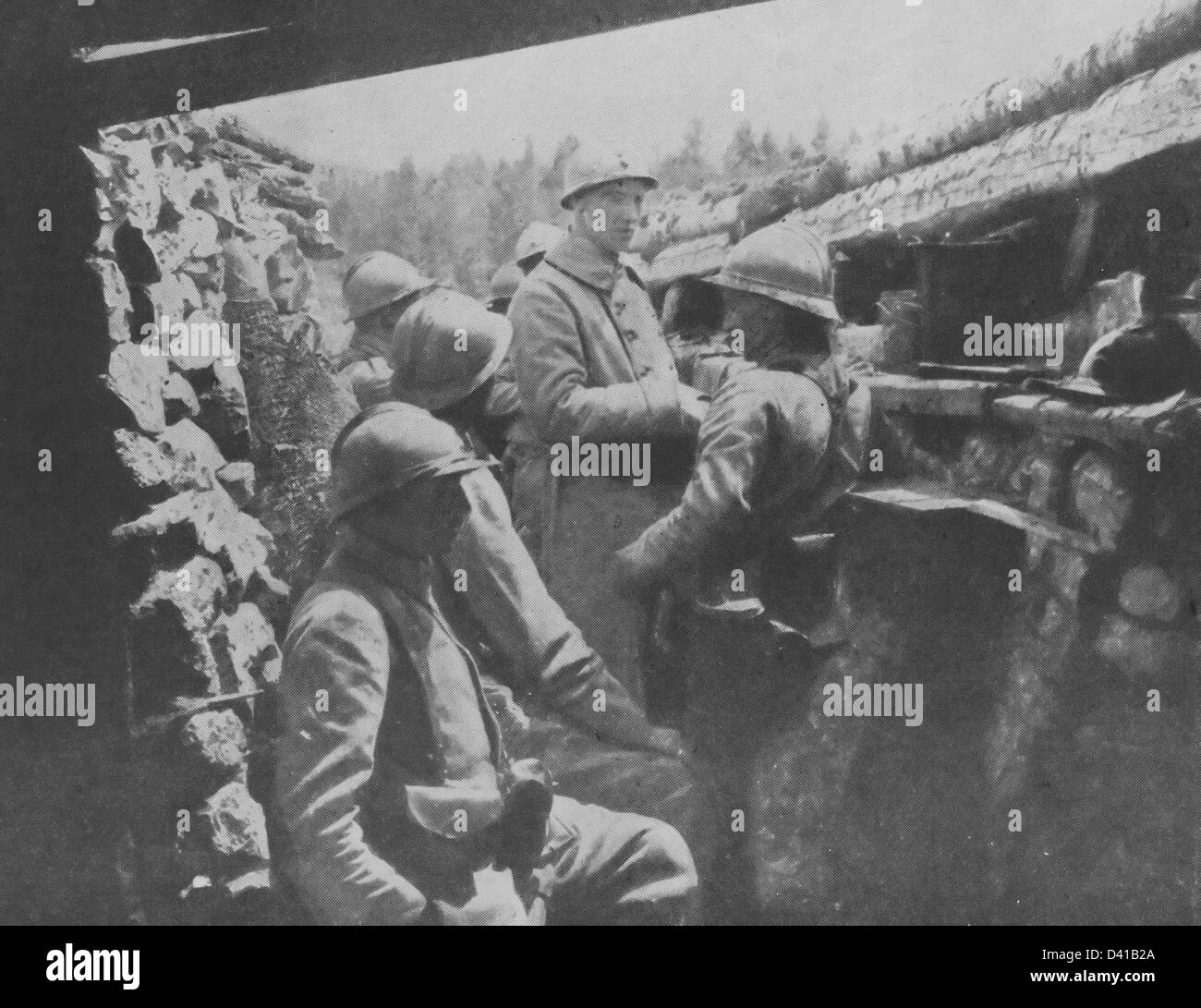 Trincea francese in Italia durante la Prima Guerra Mondiale - Regione di Capitello - pranzo di mezzogiorno Foto Stock