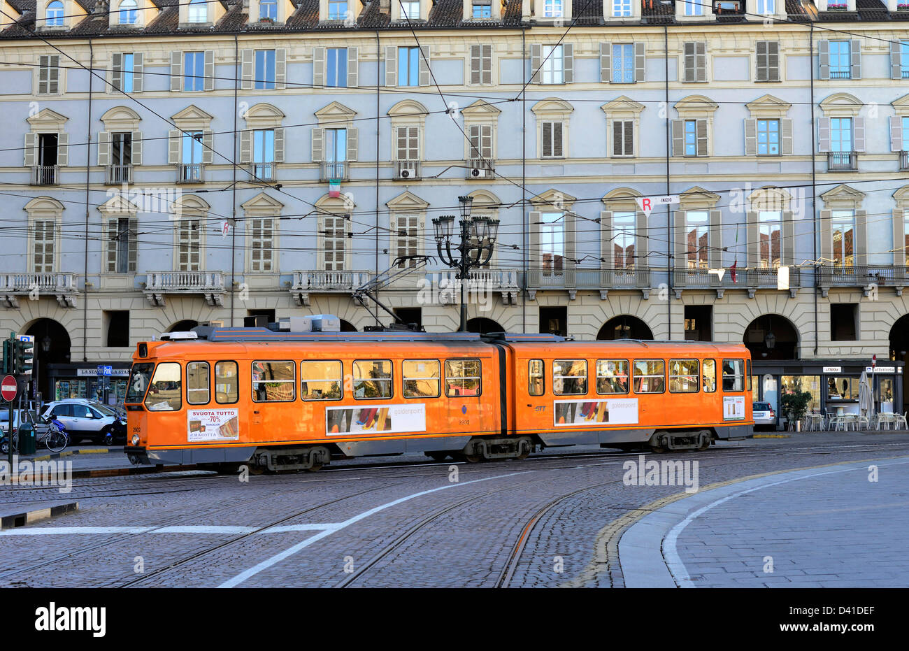 Un vecchio tram a Torino Italia. Foto Stock