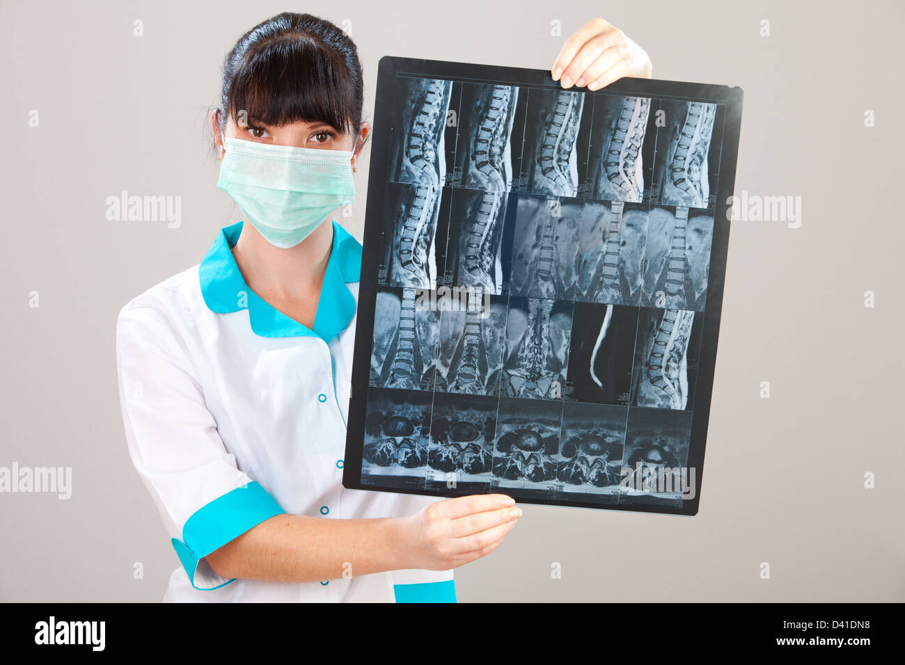 Medico con raggi X su sfondo bianco Foto Stock