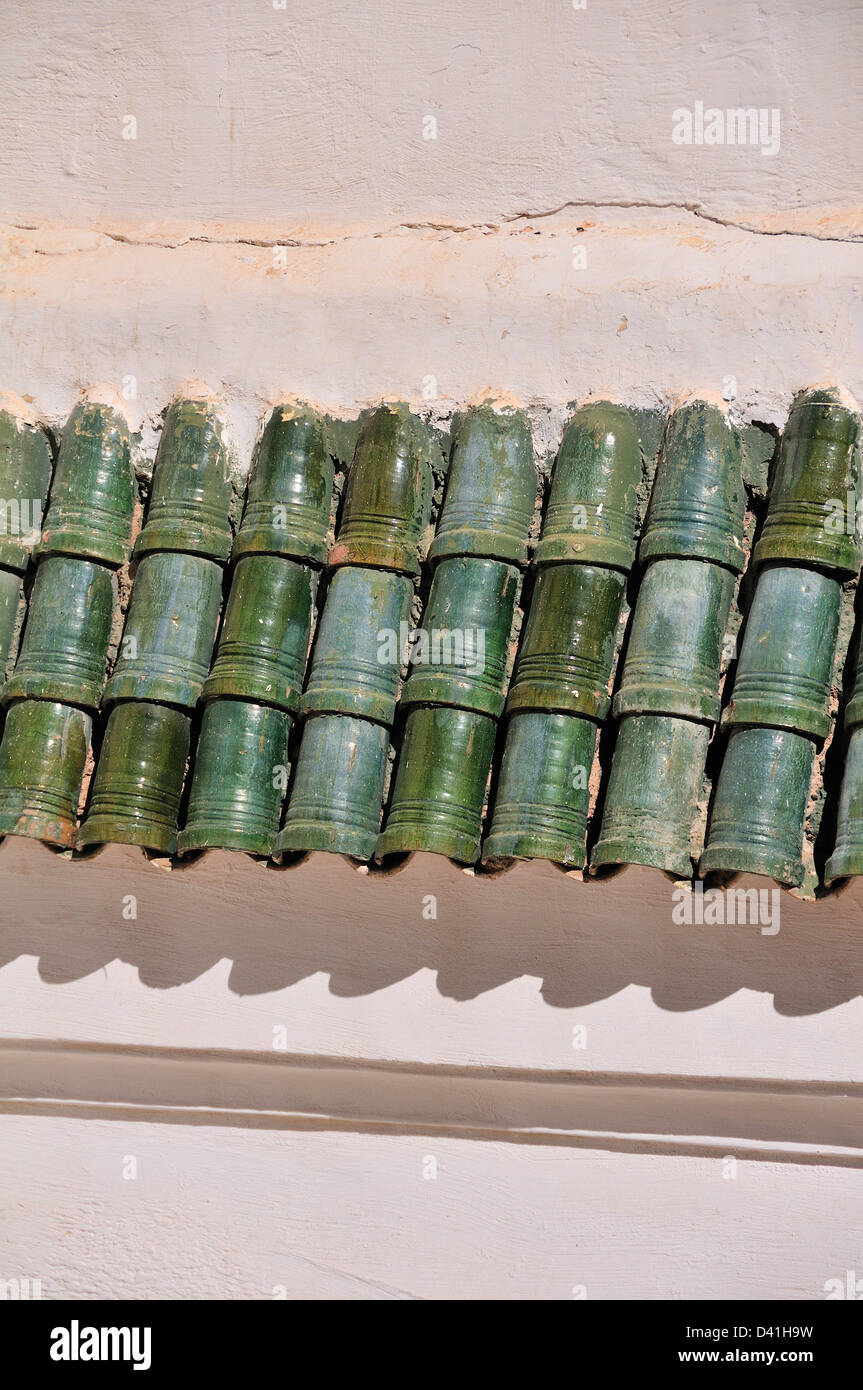 Il tetto verde piastrelle preso nella Medina di Marrakech (Marrakech) Marocco Foto Stock