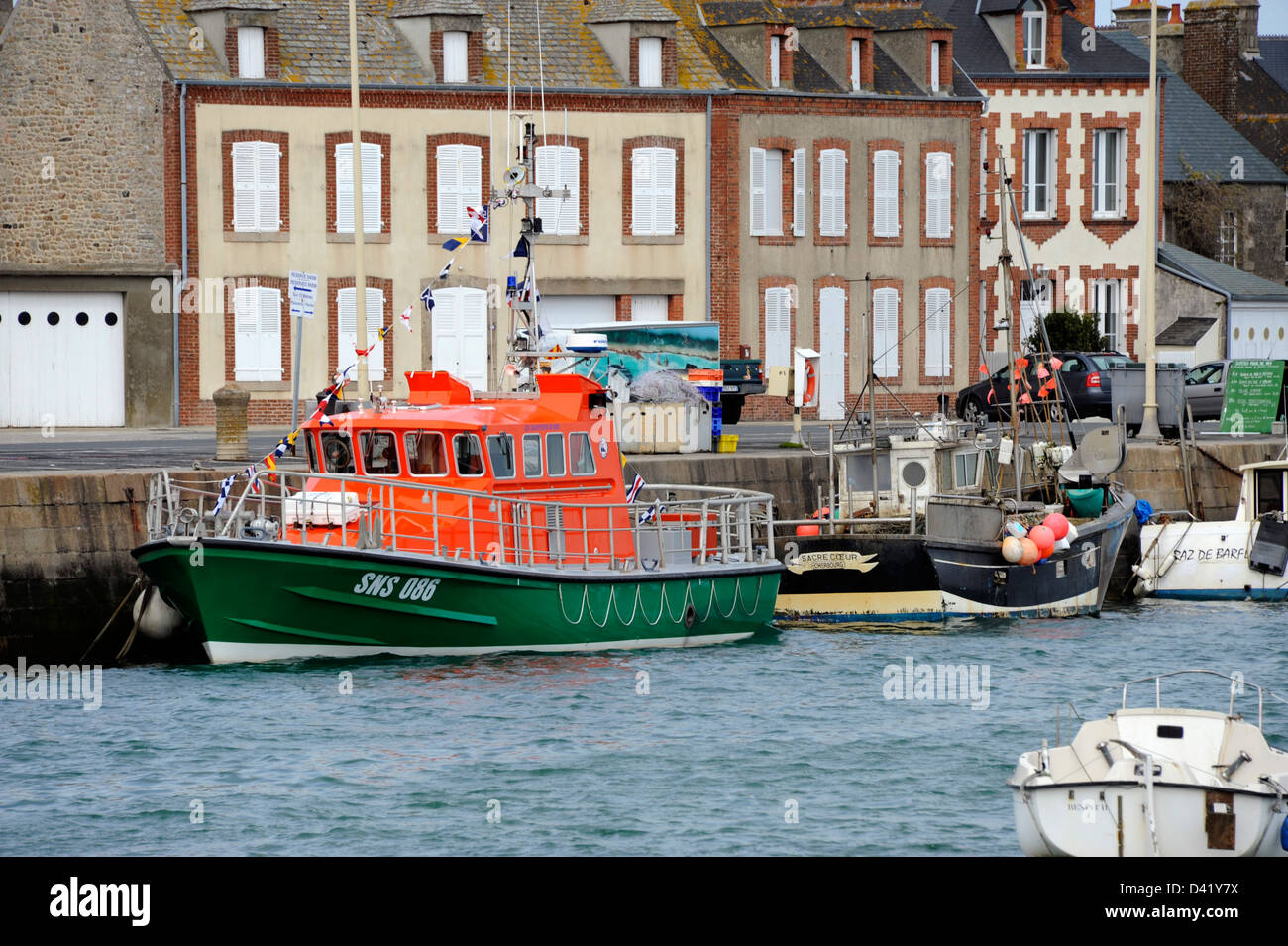 Il servizio SNS scialuppa di salvataggio,Barfleur,porto di pescatori,Manche,Basse-Normandie,Cotentin,Francia Foto Stock