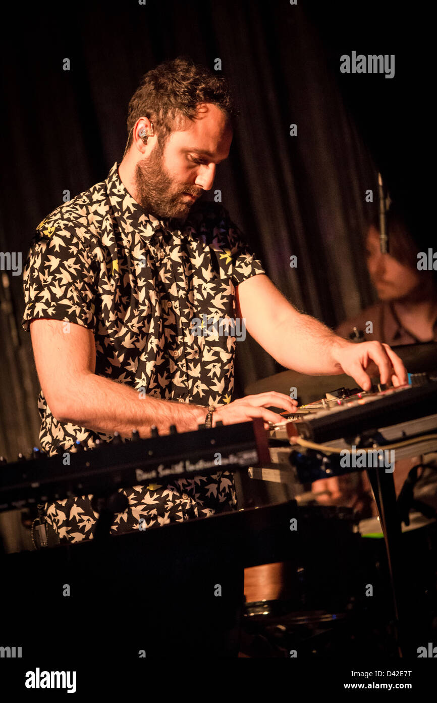 Febbraio 28, 2013 - Le indie rock band locale nativi suona presso il Tunnel Club di Milano, Italia Foto Stock