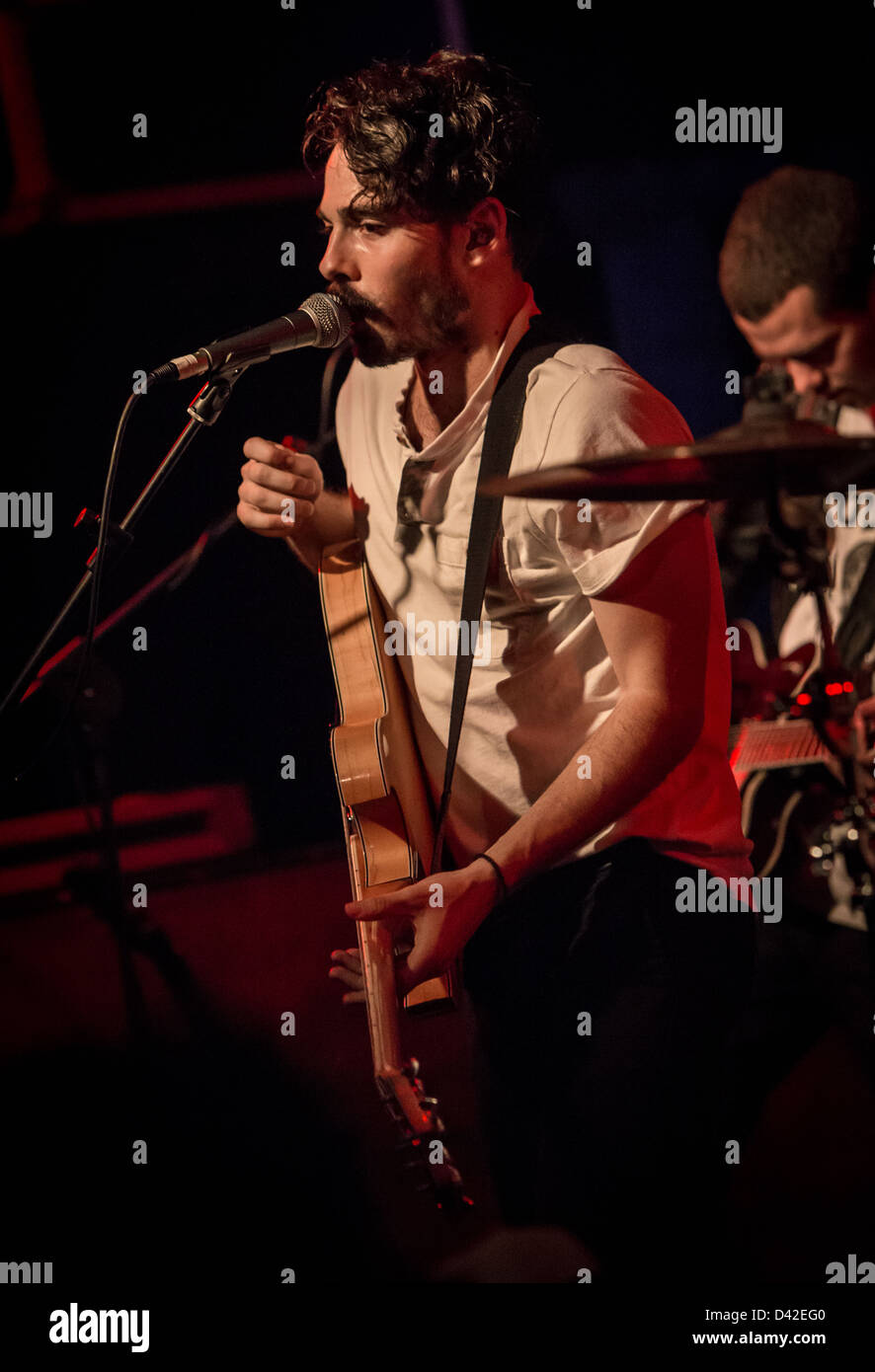 Febbraio 28, 2013 - Le indie rock band locale nativi suona presso il Tunnel Club di Milano, Italia Foto Stock