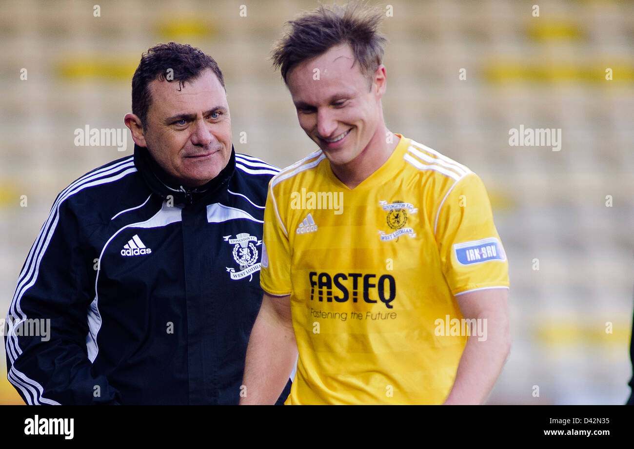 Livingston caretaker Manager Ritchie Burke con Iain Russell Foto Stock