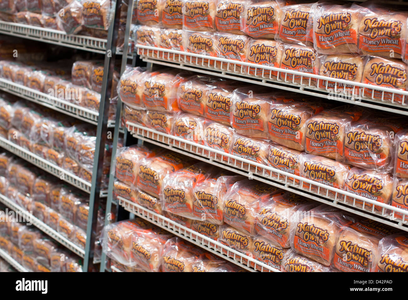 La natura della propria miele pane di grano sul visualizzatore in corrispondenza di un Costco Wholesale Club magazzino. Foto Stock