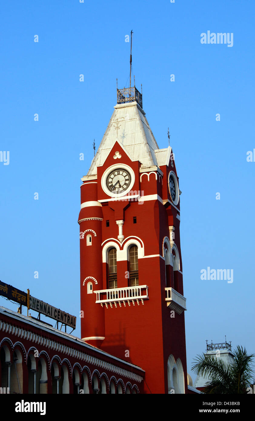La Torre dell'orologio di Chennai Central ( Old Madras ) centrale in Tamil Nadu, India Foto Stock