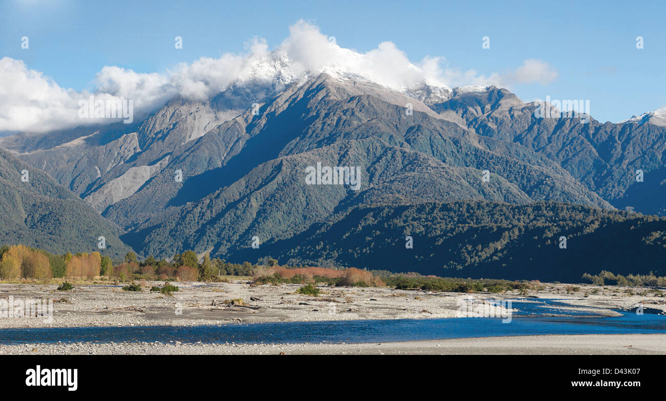 Vista panoramica del monte Ercole e il fiume Poerua Alpi del Sud le valli di montagna si Nuova Zelanda Foto Stock