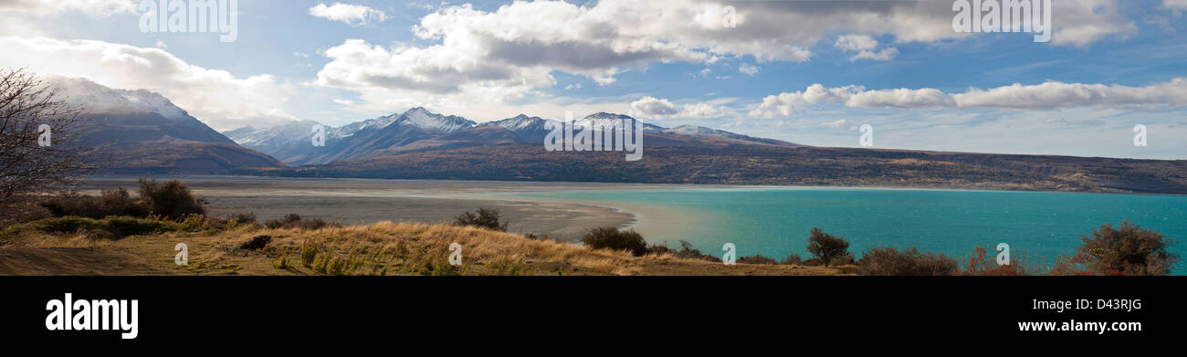 Bellissima vista panoramica del lago di Tasmania, Nuova Zelanda Foto Stock
