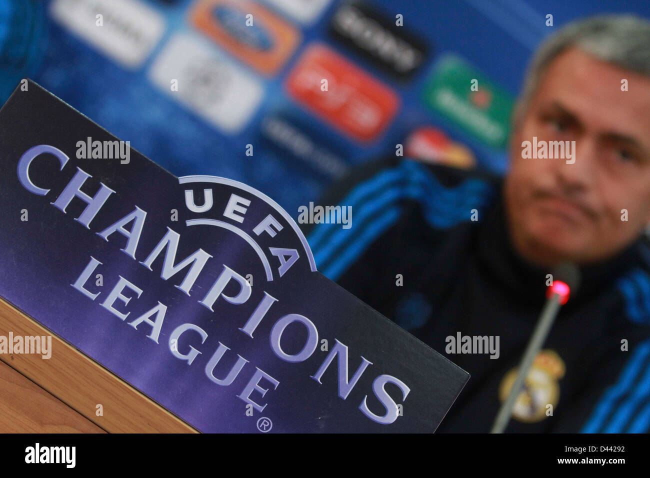 NICOSIA,Cipro,Marzo 26:Jose Mourinho durante la conferenza stampa della UEFA Champions League match tra Bologna e Real Madrid Foto Stock