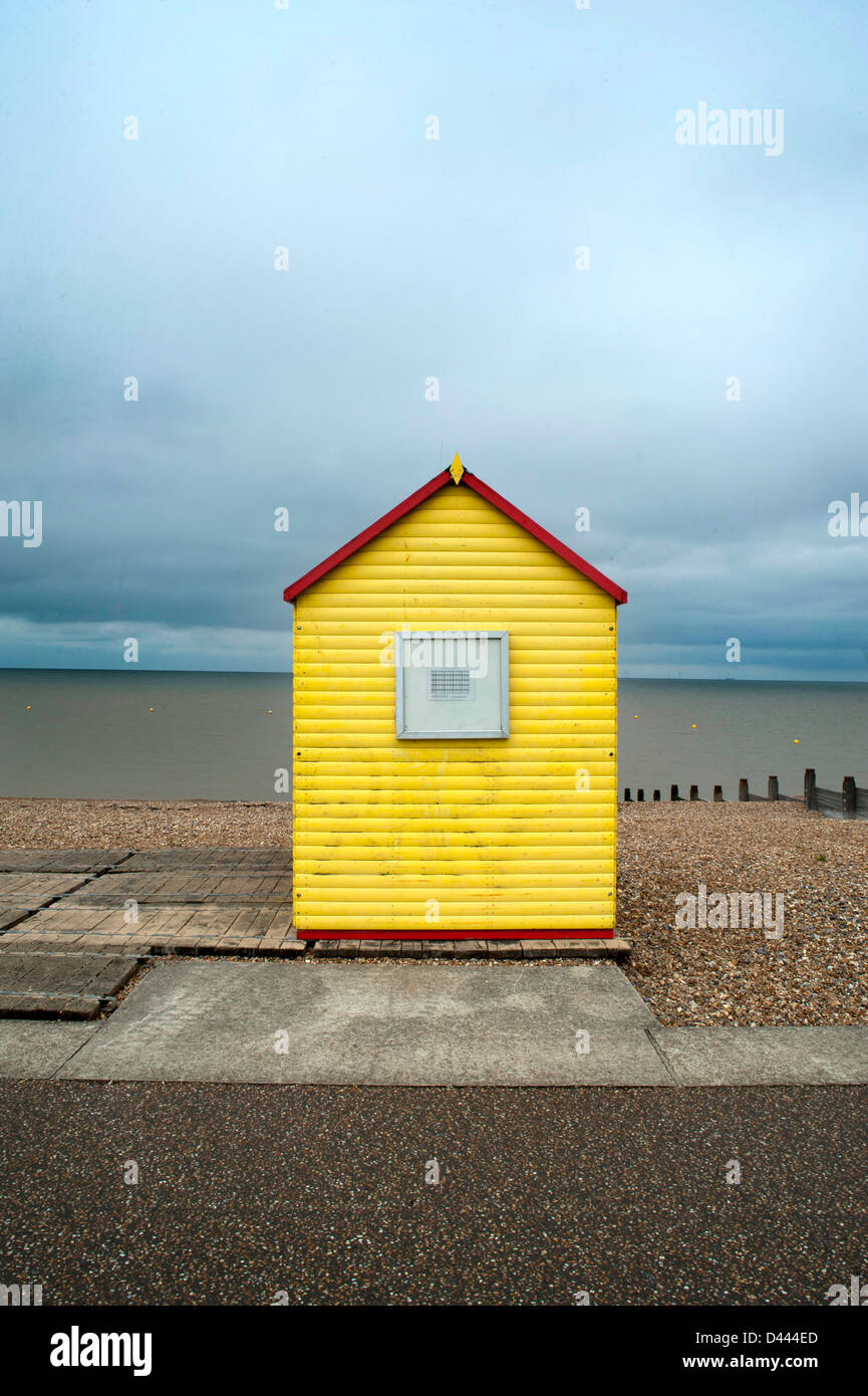 Beach Hut presso la costa sud orientale nel Kent, Whitstable Foto Stock