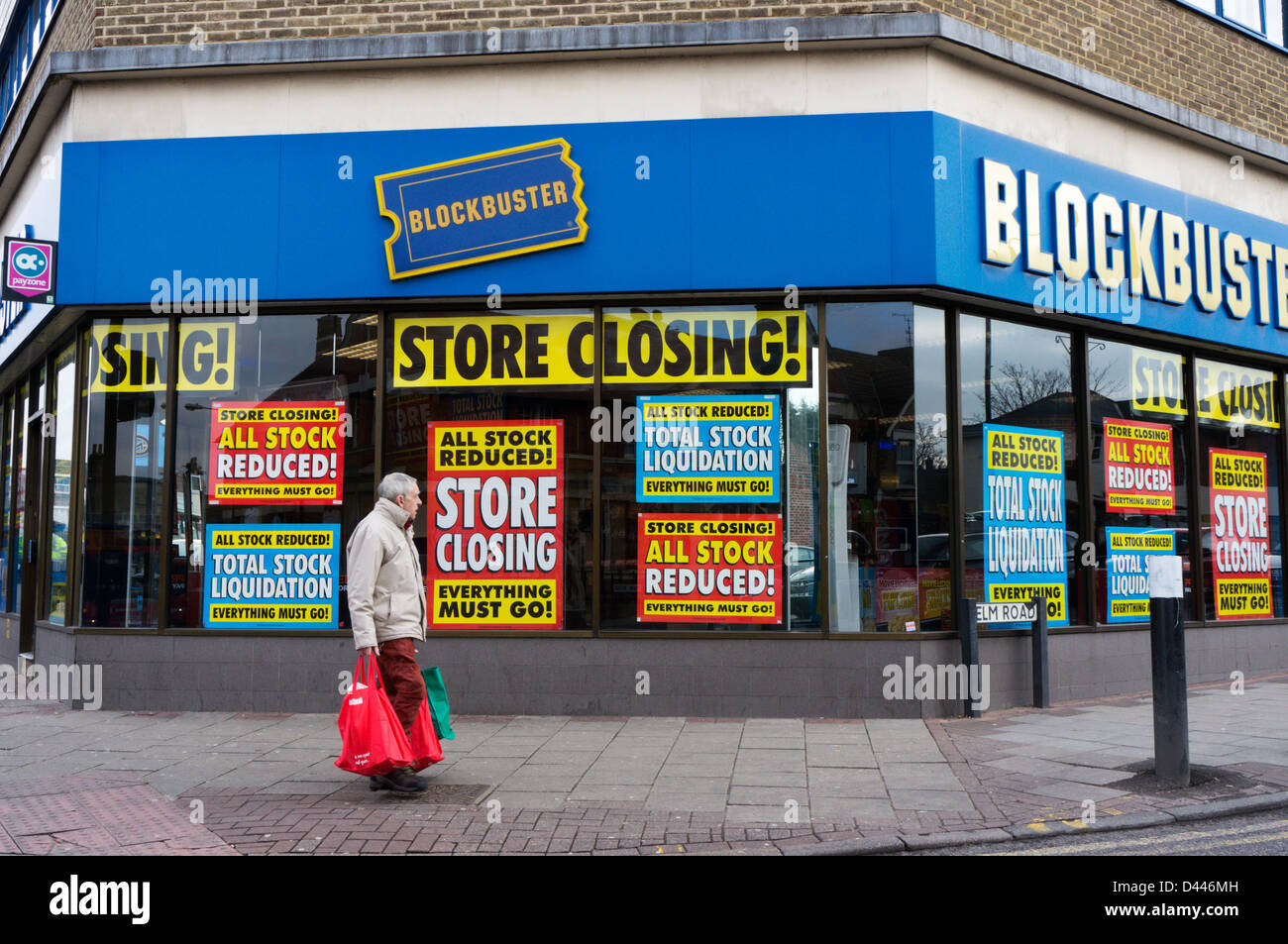 Una chiusura di Blockbuster video shop in Sidcup Kent. Foto Stock
