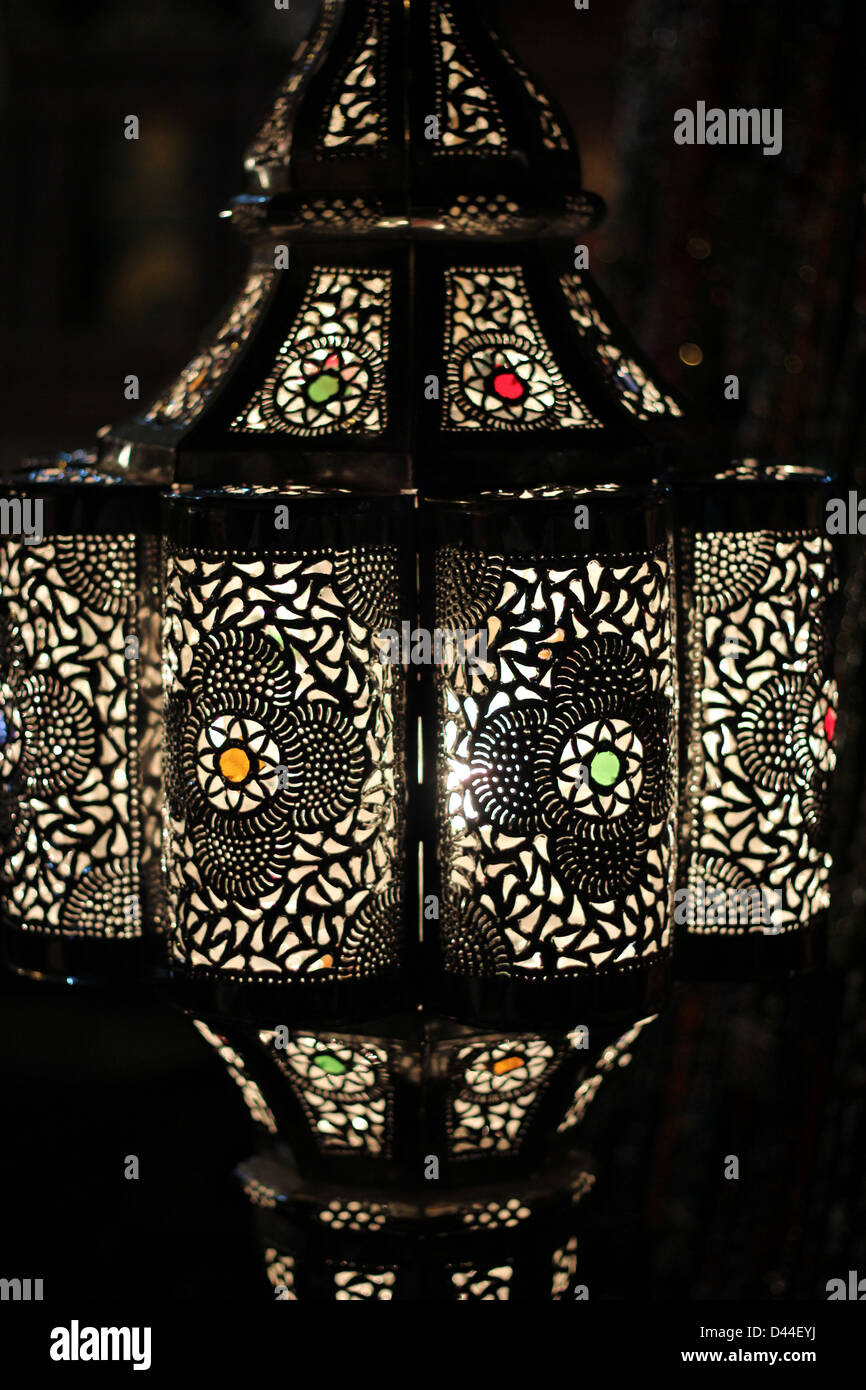 Il Marocco mano artigianale in rame della lampada Foto Stock