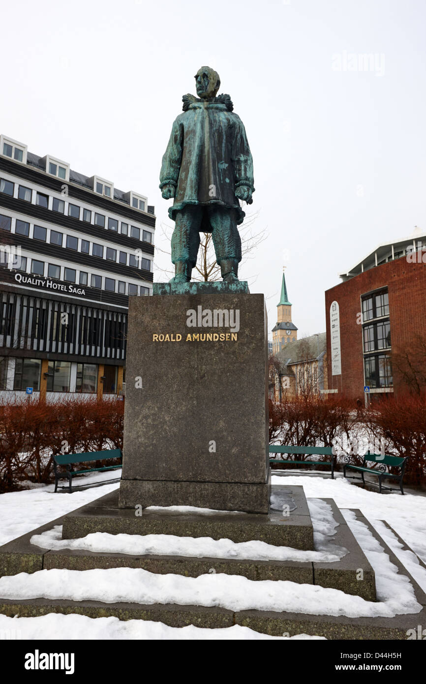 Roald Amundsen statua in Tromso troms Norvegia europa Foto Stock