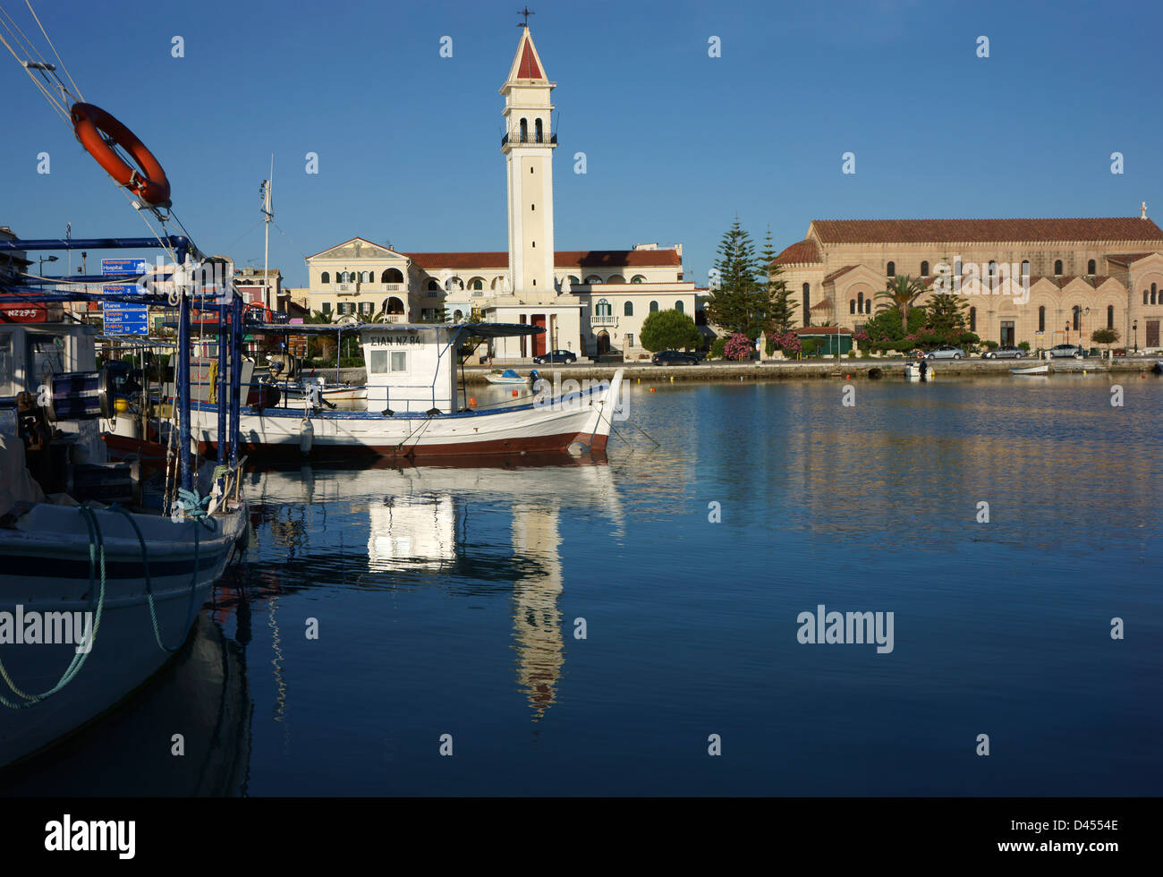 Città Zante con il monastero e la chiesa di San Dionisio dal porto, isola di Zante, Grecia Foto Stock