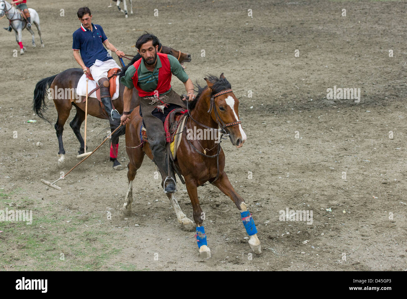 Feroce azione durante una partita di polo, biglietto, Khyber-Pakhtunkhwa, Pakistan Foto Stock