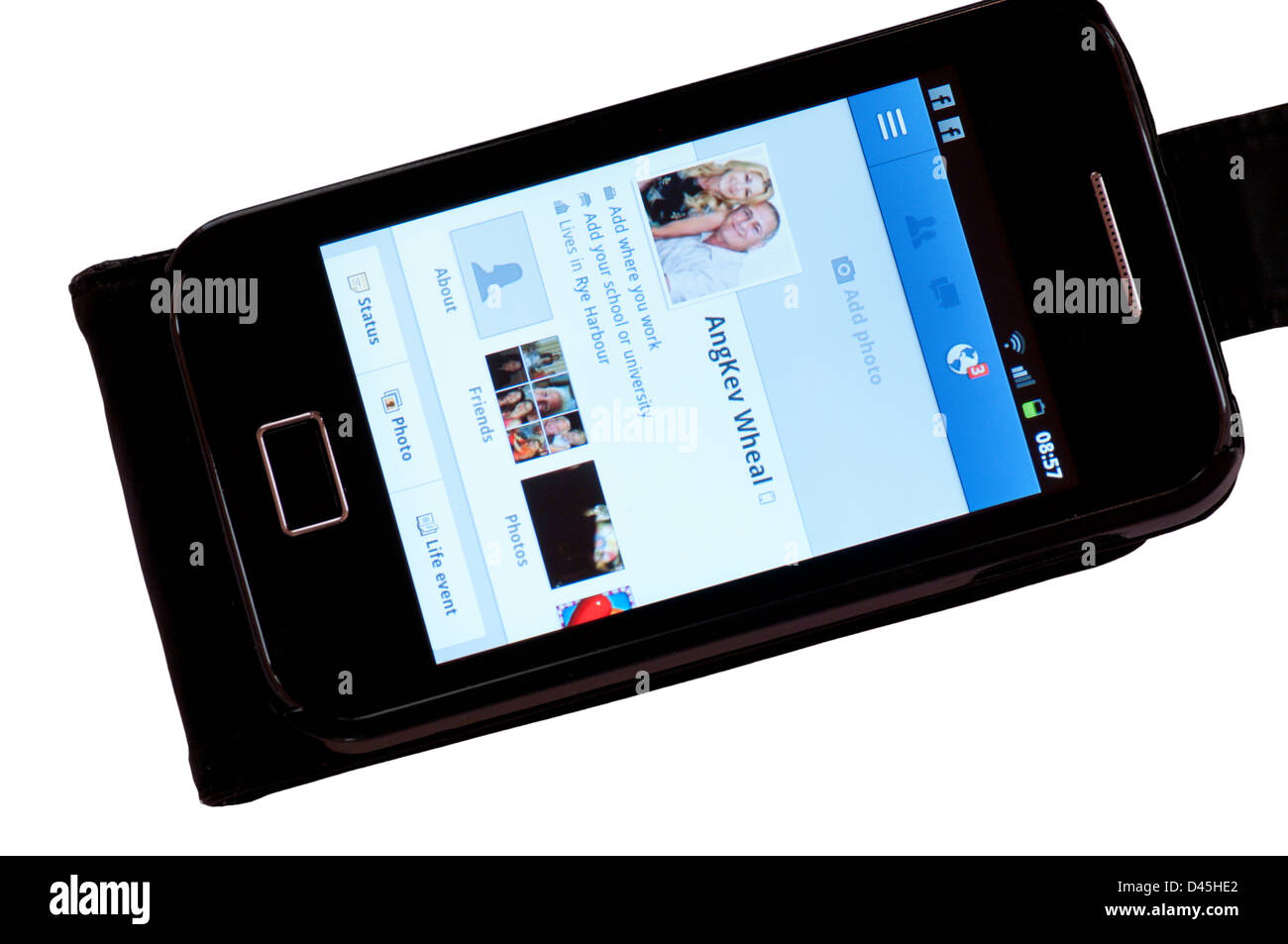 Facebook su un telefono cellulare Foto Stock