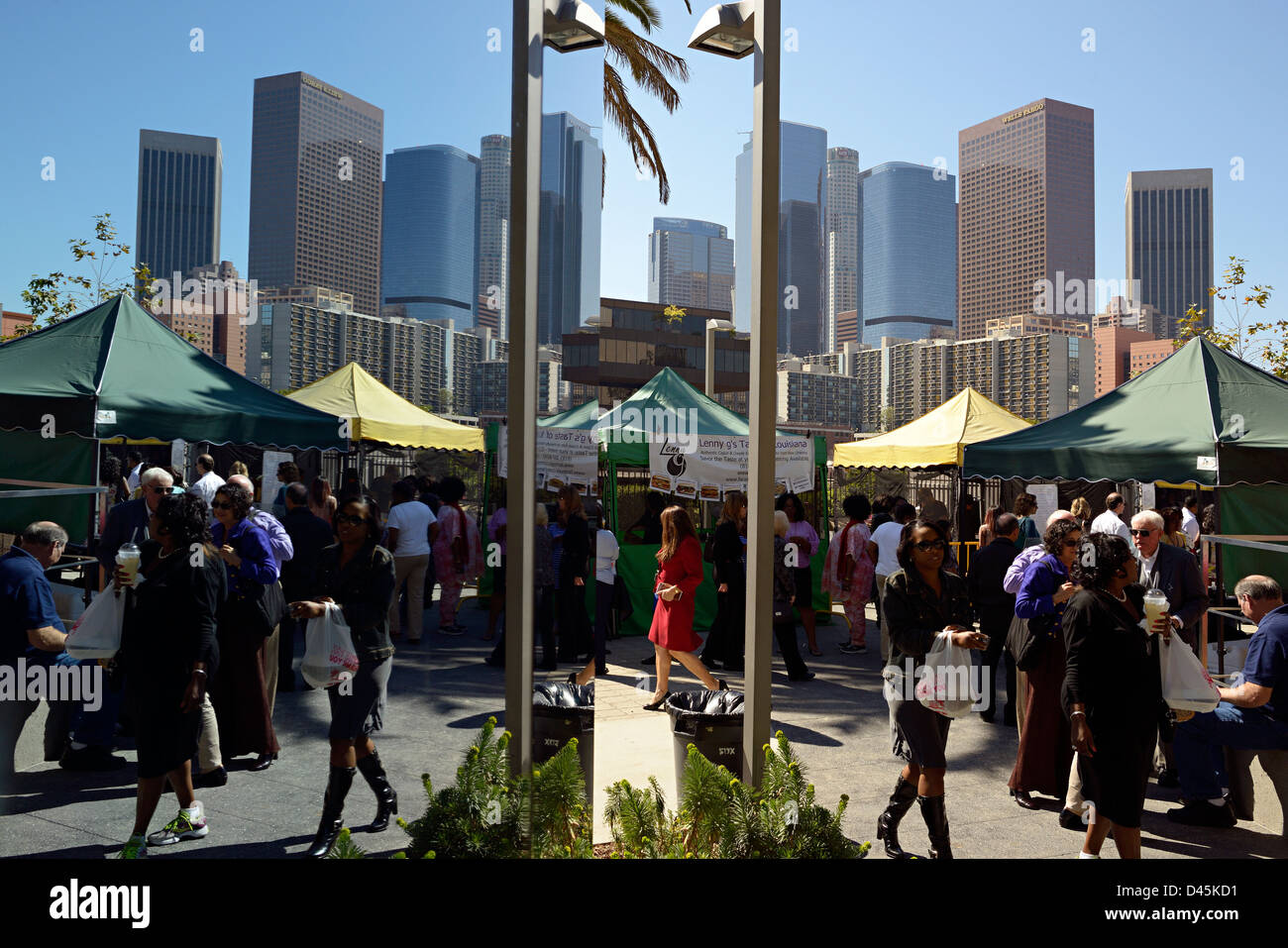 Mercato degli Agricoltori grand central park los angeles skyline Foto Stock