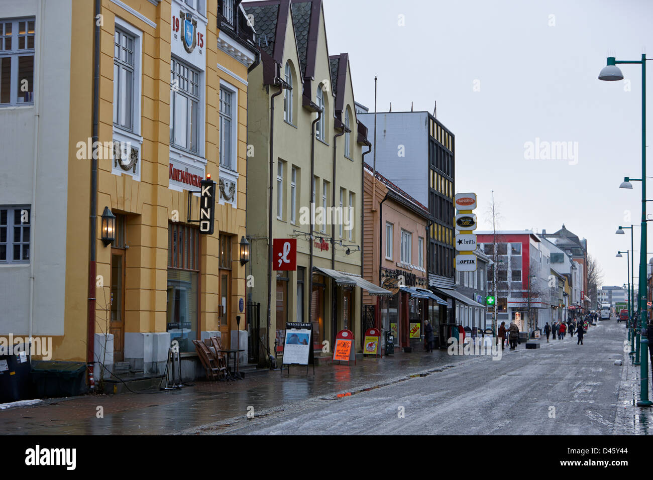 Storgata Tromso principale strada pedonale dello shopping di Troms Norvegia europa Foto Stock