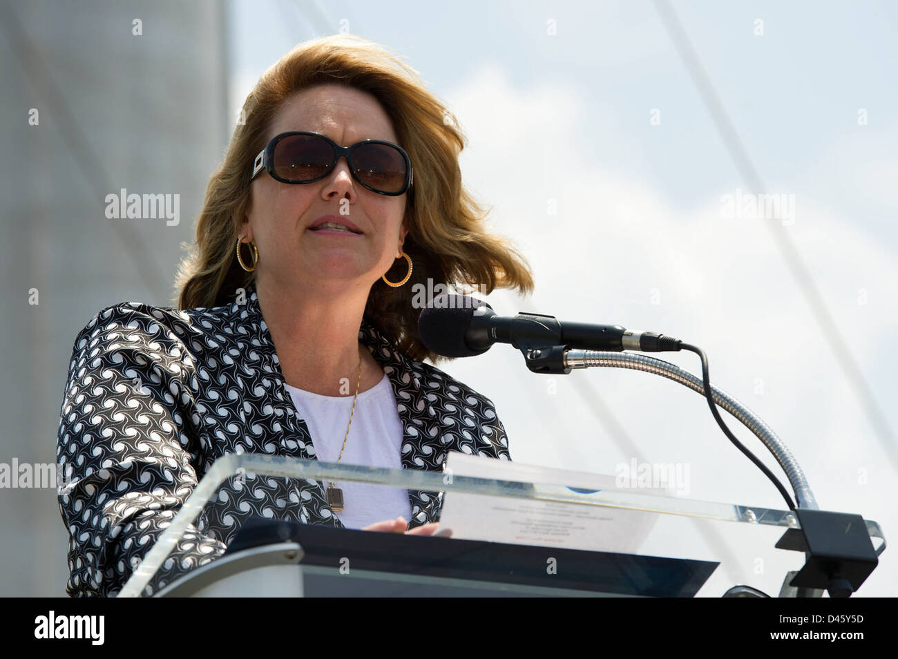 L'inaugurazione del francobollo Mercury MESSENGER, con immagini della navicella spaziale, ebbe luogo a Cape Canaveral, Florida. La missione MESSENGER esplorò la superficie e il campo magnetico di mercurio, fornendo dati preziosi sulla composizione e la storia del pianeta. Foto Stock