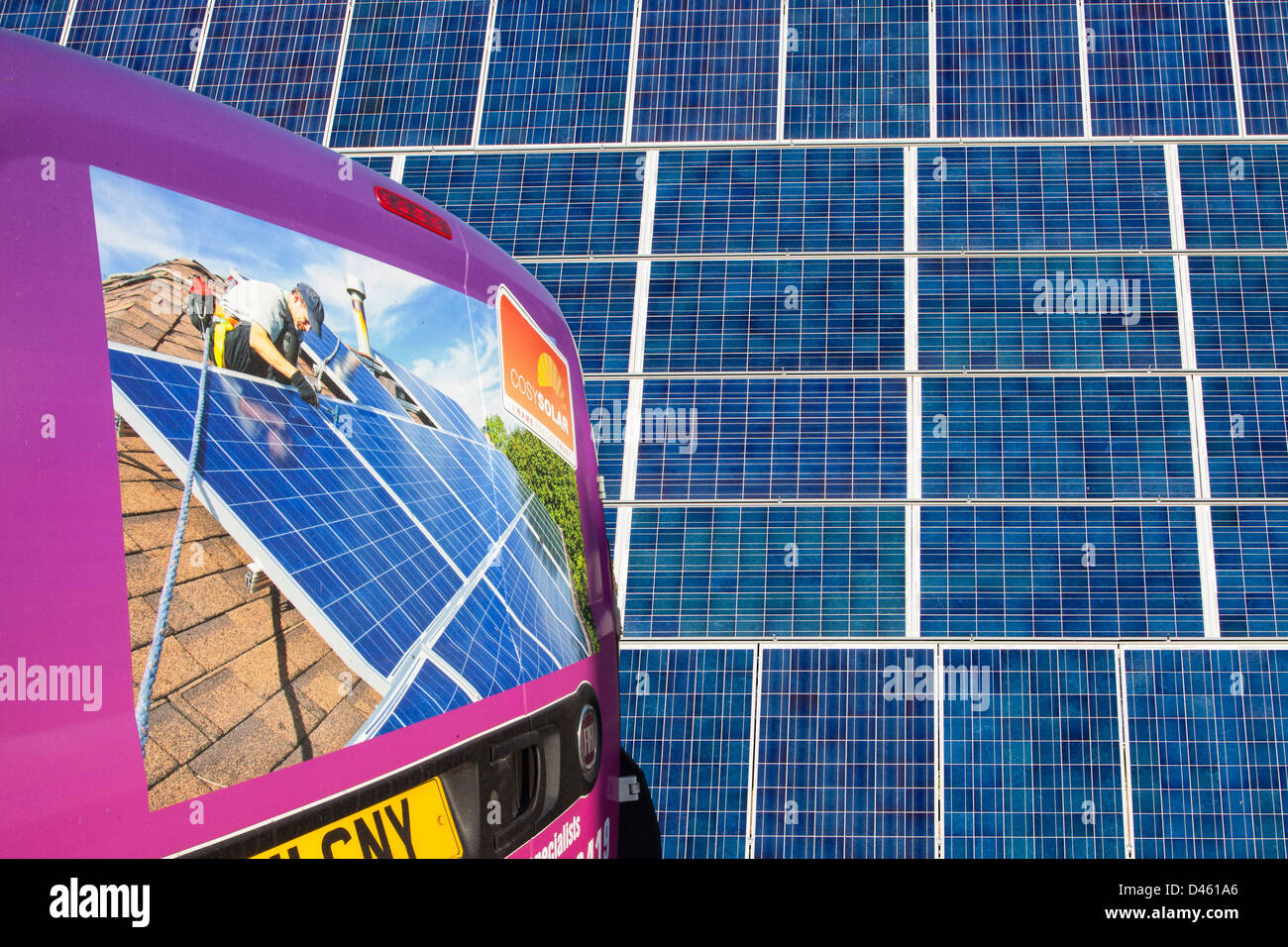 Una foto voltaico energia solare stazione vicino a Guadix, Andalusia. Foto Stock
