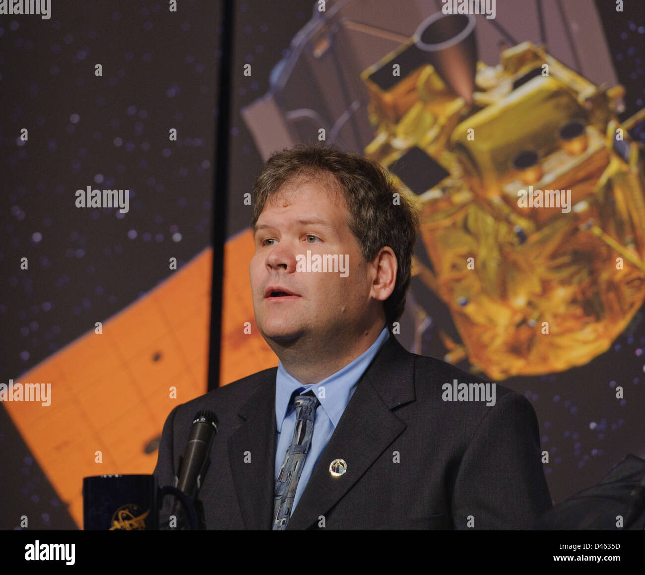 Briefing sulla missione MESSENGER della NASA presso la Carnegie Institution di Washington, D.C., dove gli scienziati discutono i risultati della navicella spaziale dal suo studio su mercurio, comprese le caratteristiche superficiali, i campi magnetici e l'atmosfera del pianeta. Foto Stock