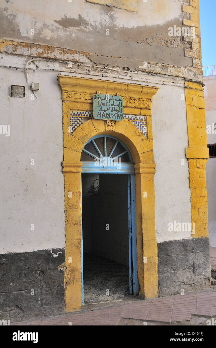 Ingresso all'hammam o ai bagni turchi di Essaouira, Marocco, Africa del Nord Foto Stock