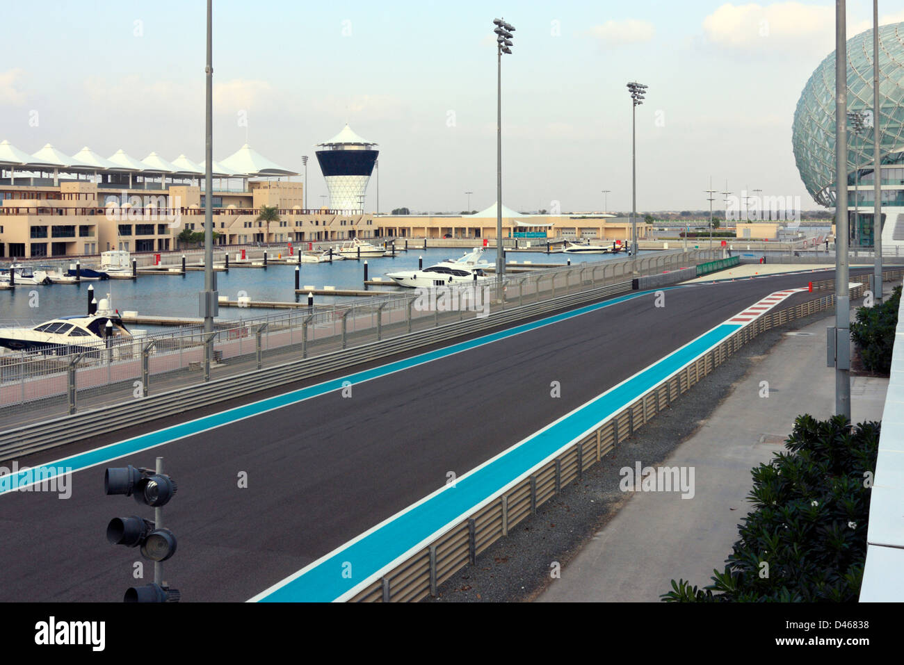 Yas Marina e la gara di Formula 1 di via, Yas marina Circuit Abu Dhabi, Emirati Arabi Uniti Foto Stock