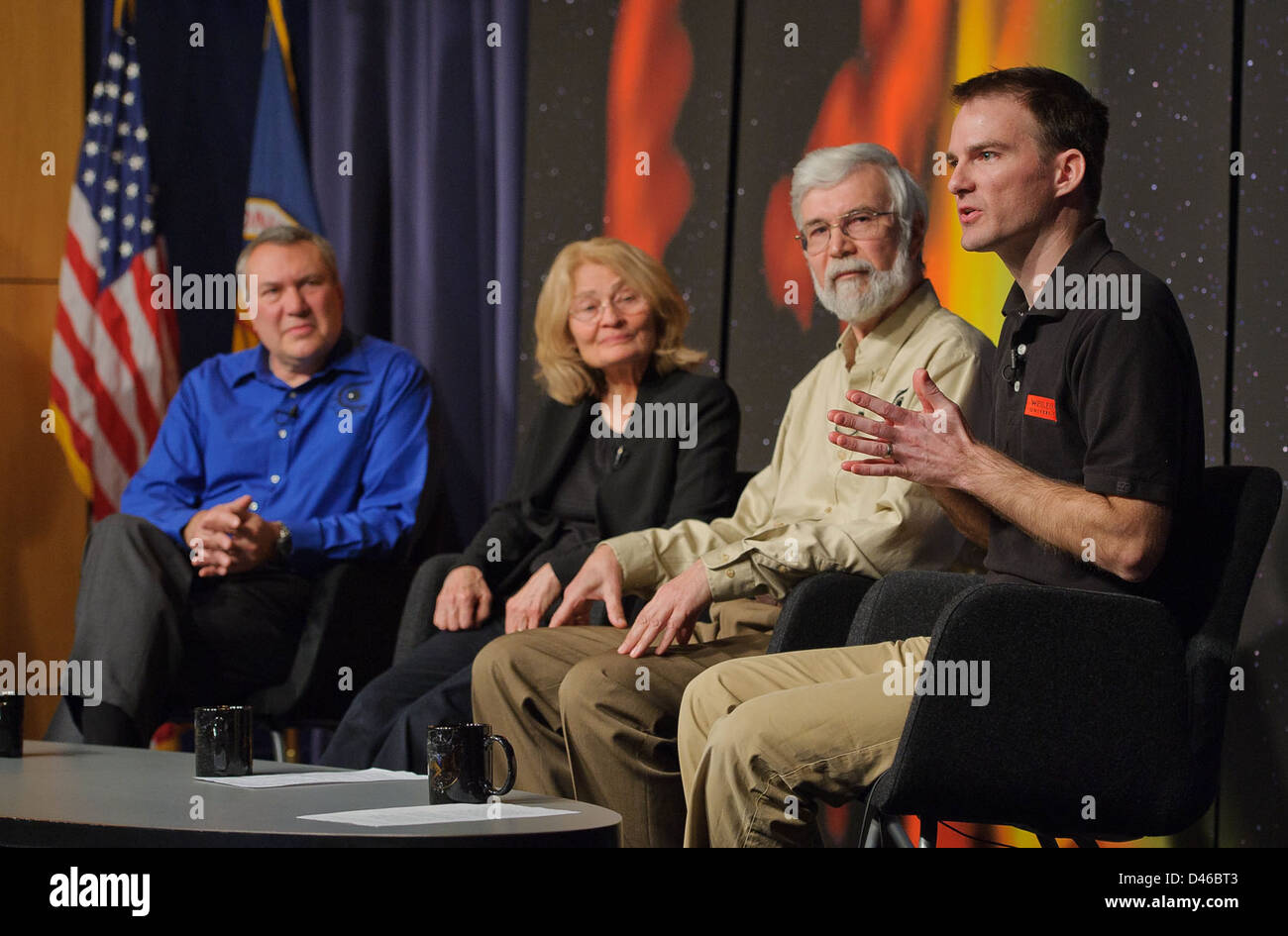 La sonda IBEX, parte della missione della NASA di esplorare i confini del nostro sistema solare, fornisce dati vitali sull'interazione tra il vento solare e il mezzo interstellare. Gli aggiornamenti chiave della missione sono stati condivisi dagli esperti della NASA Dave McCommas ed Eberhard Mobies. Foto Stock