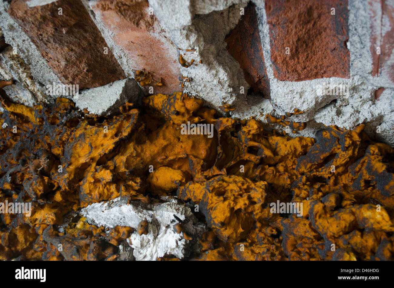 Muro di mattoni texture con cemento Foto Stock